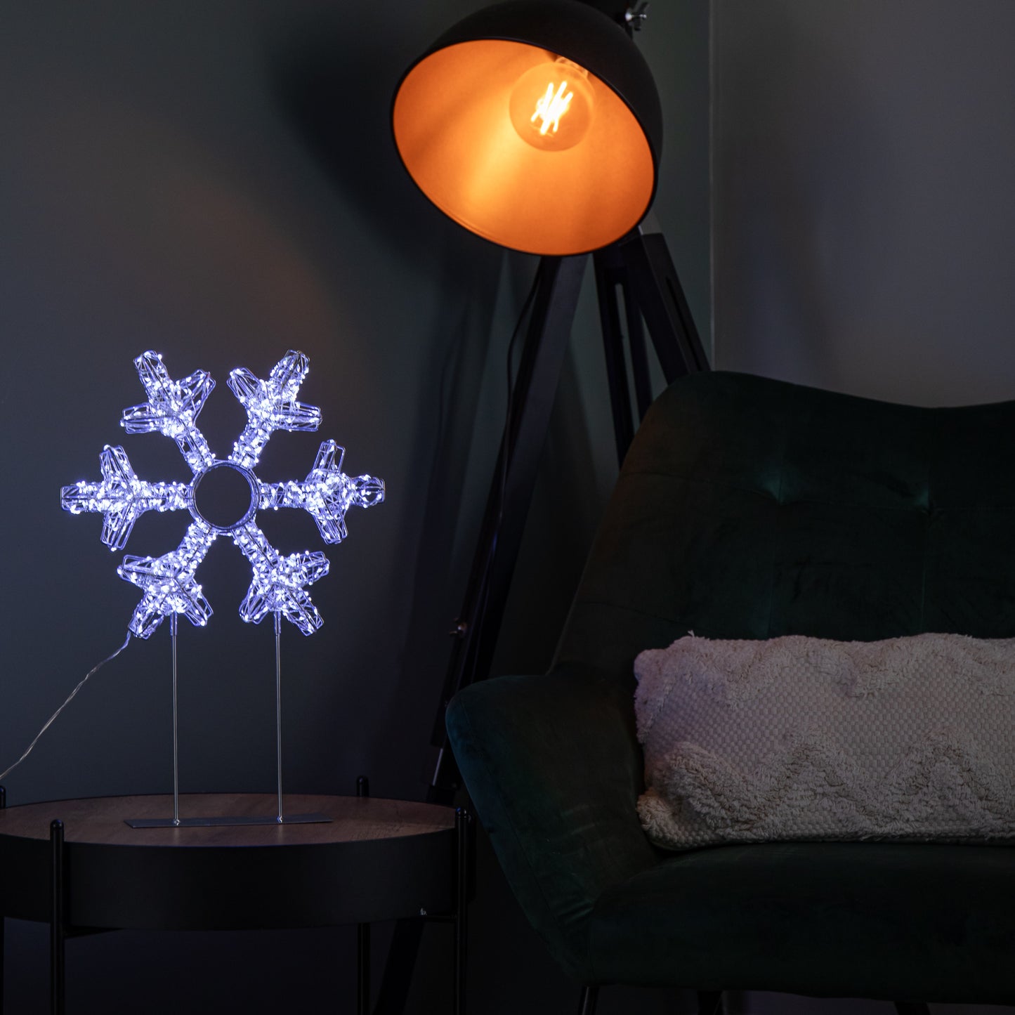 45cm Light up Silver Christmas Snowflake on Metal Stand with White LEDs