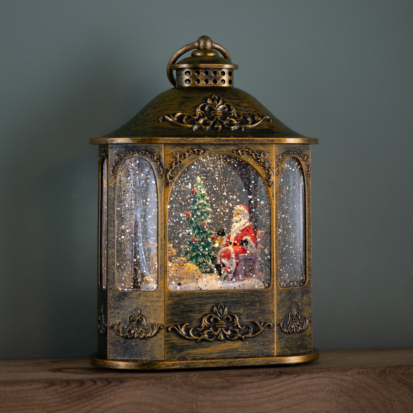 21cm Battery Operated Light up Santa and Christmas Tree Water Spinner with LEDs