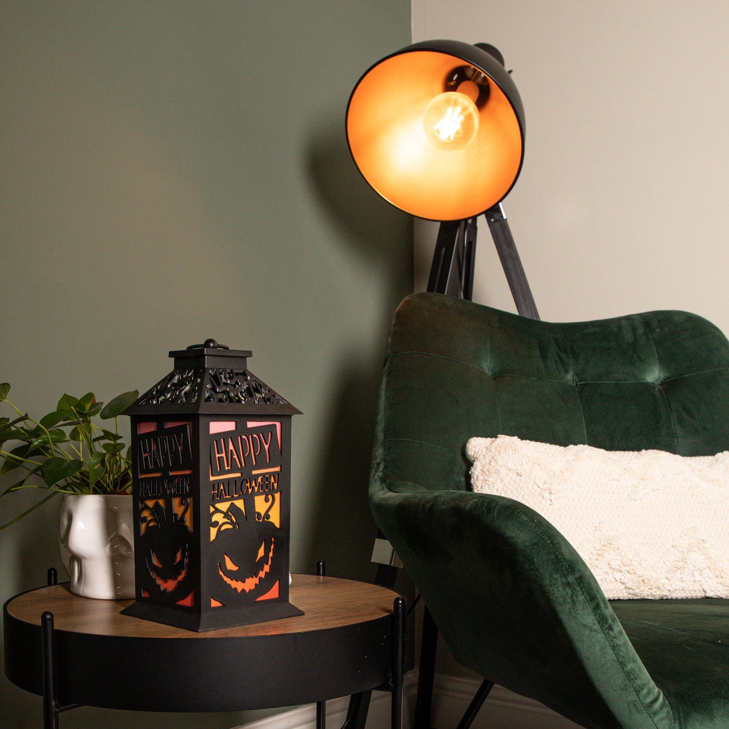 29cm Battery Operated Black Light up Happy Halloween Lantern Decoration with Multi-Coloured LEDs