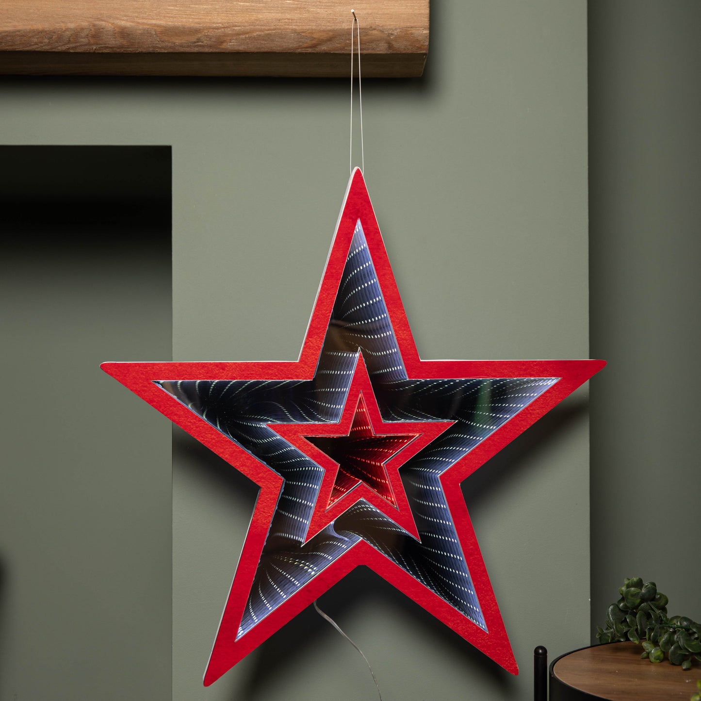 47cm Light up Star Infinity Christmas Decoration with Red and White LEDs