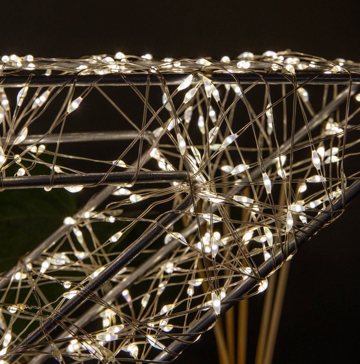 50cm Light up Dewdrop Christmas Star with 1440 Warm White LEDs & Timer Function