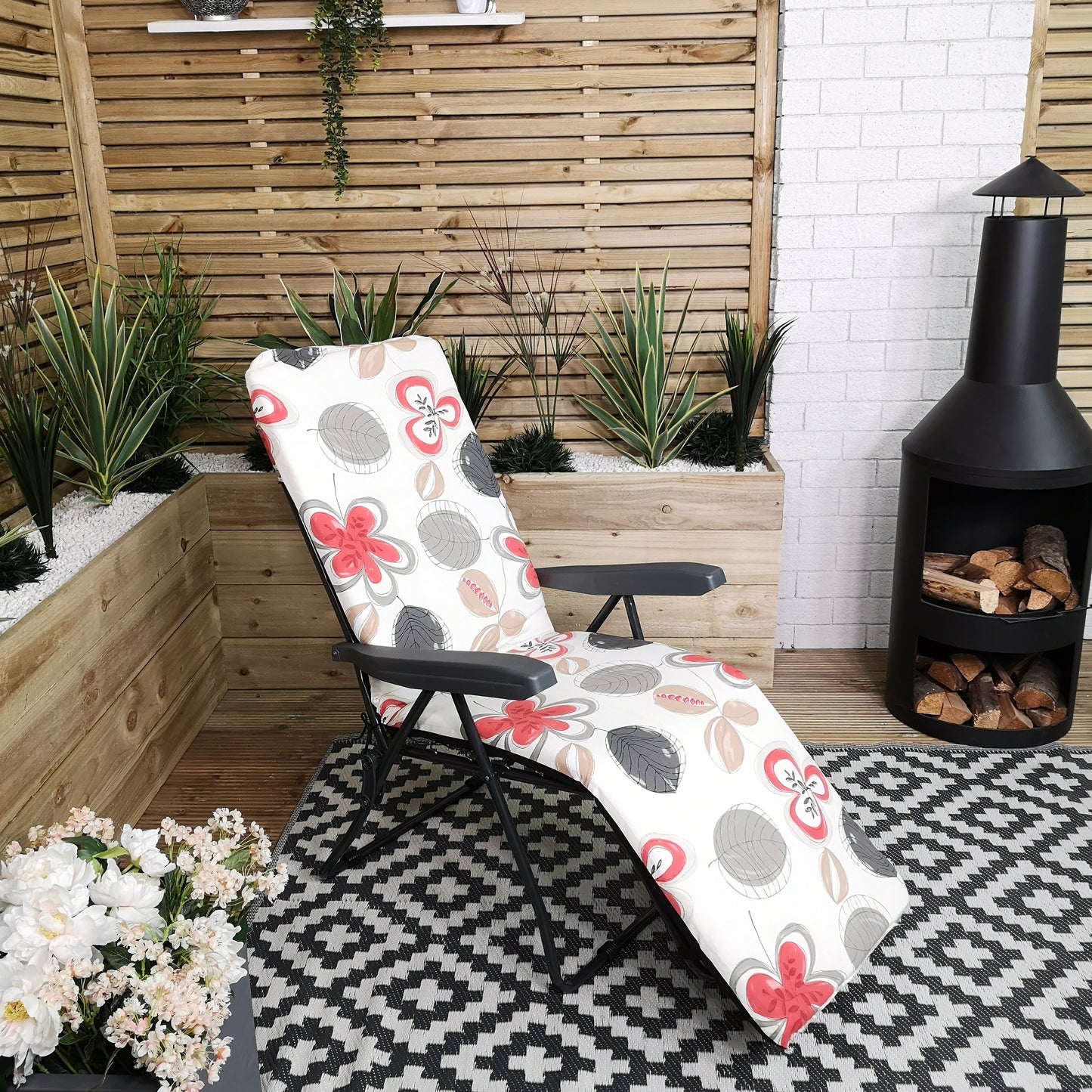 Factory Seconds: Padded Outdoor Garden Patio Recliner / Sun Lounger with Flowers