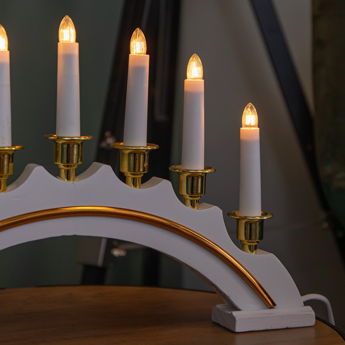 42cm Light up Christmas Candle Bridge in White with 7 Bulbs
