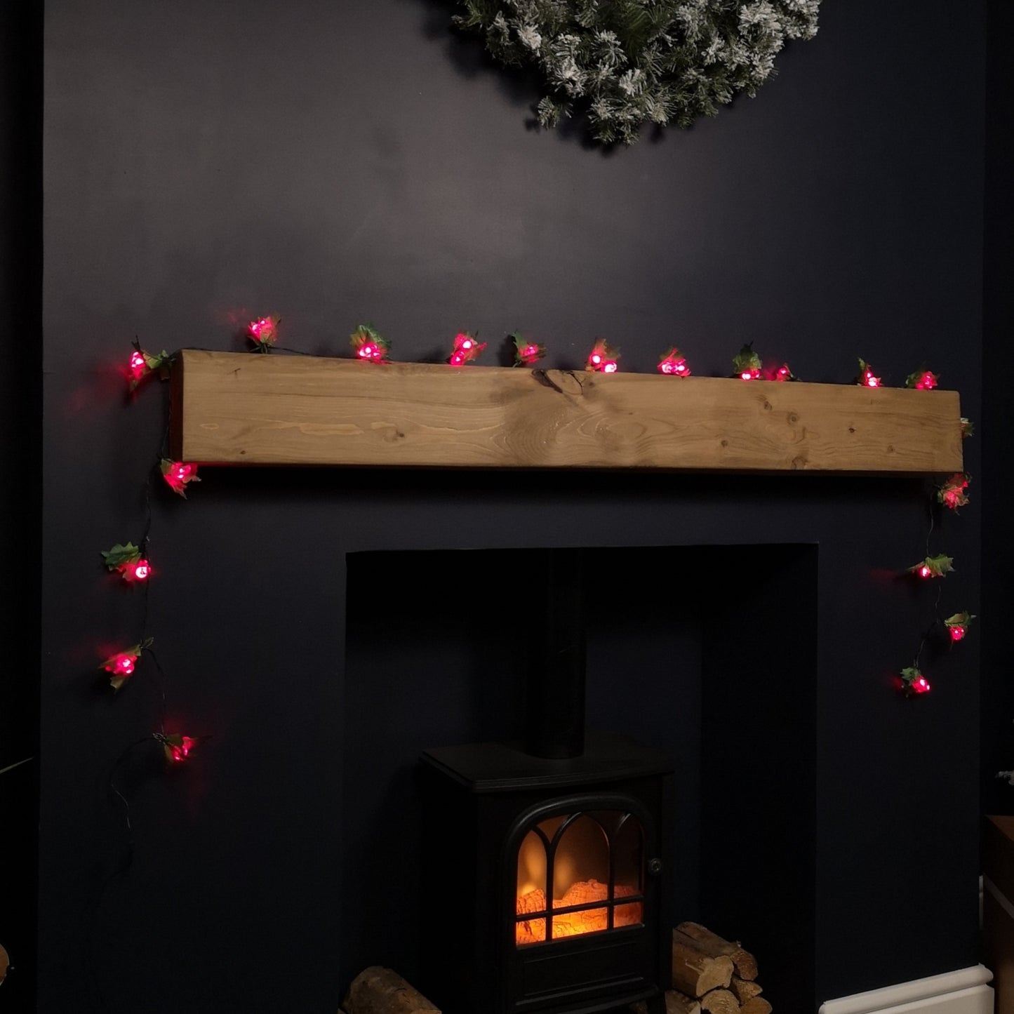 Premier 2.8m Holly Garland with Red Berries and 40 Red Leds