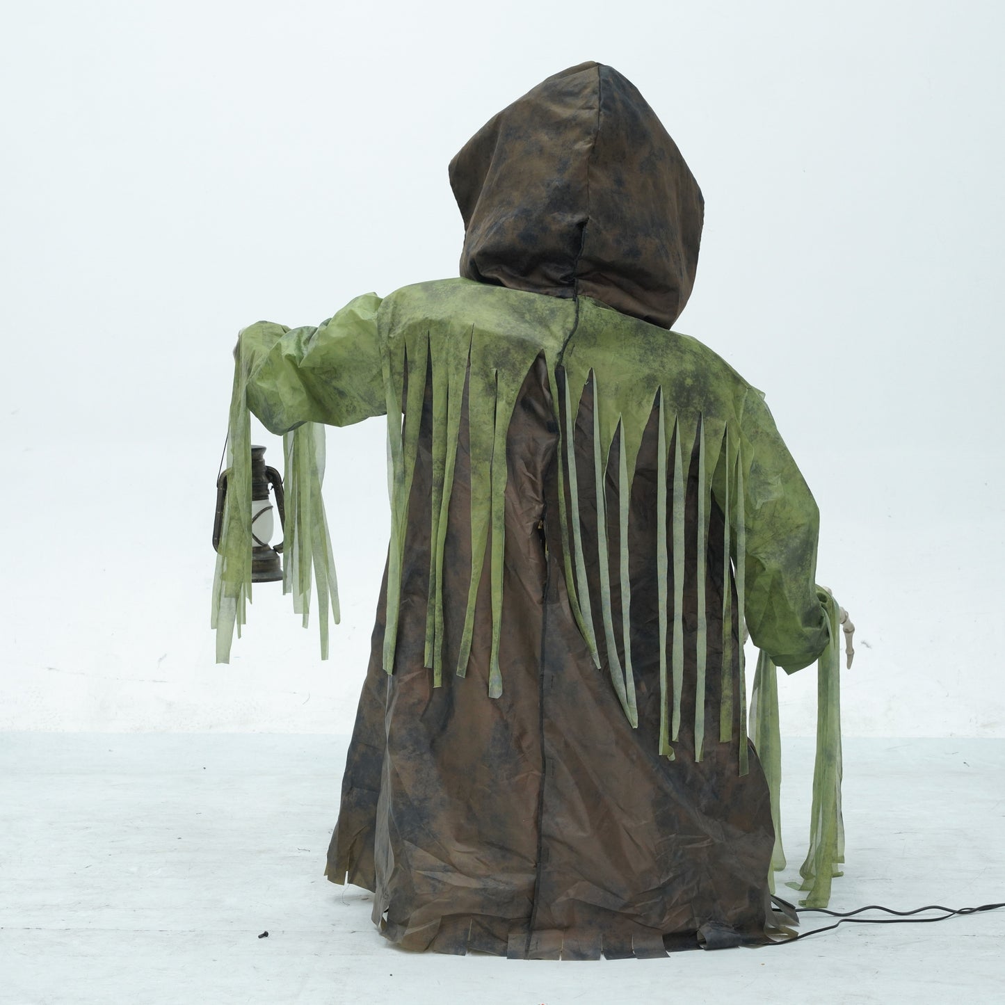 1.47m Tall Light up Corroded Rise Up Reaper Skeleton Halloween Animatronic Decoration
