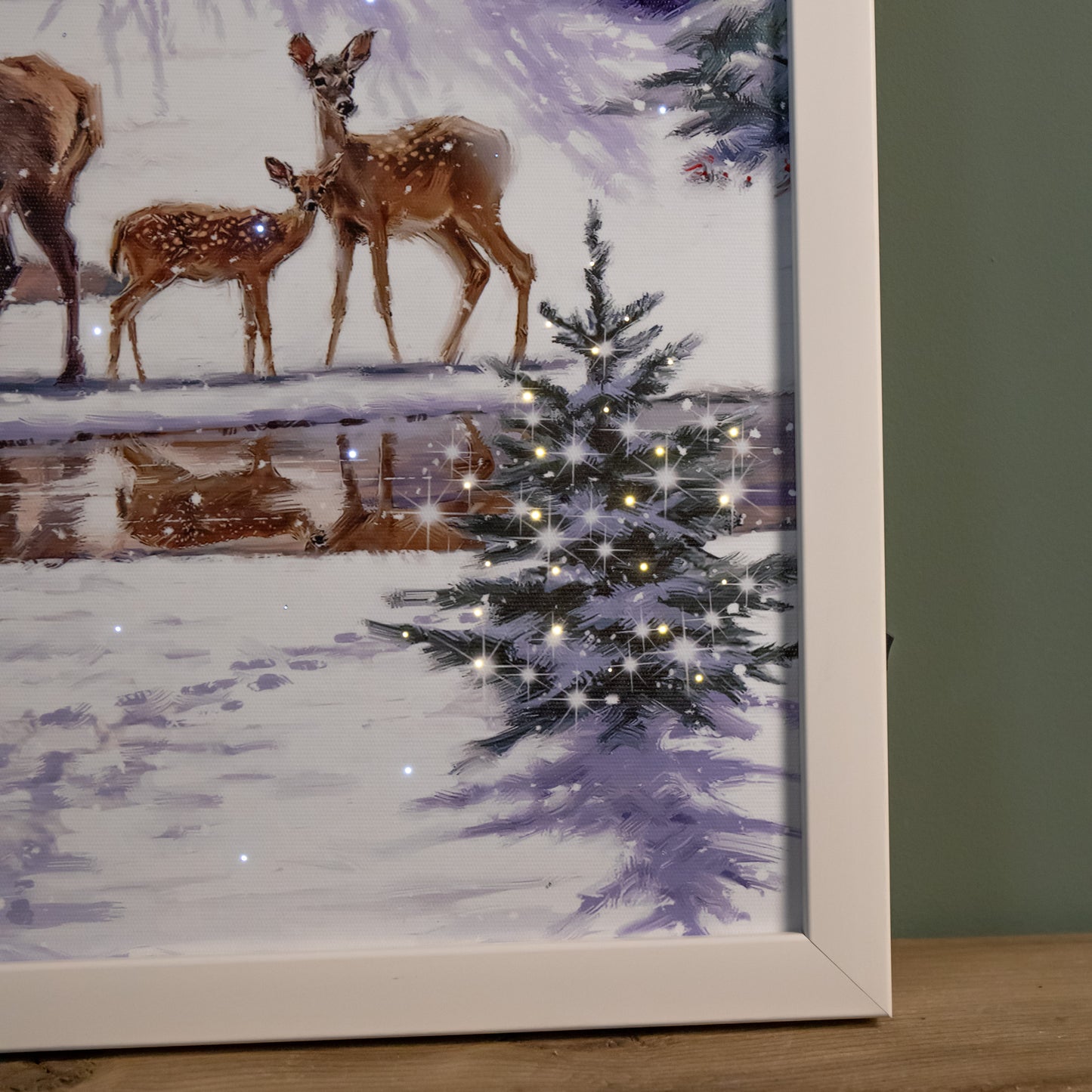 40cm Battery Operated Light up Family of Deers Christmas Canvas with LEDs