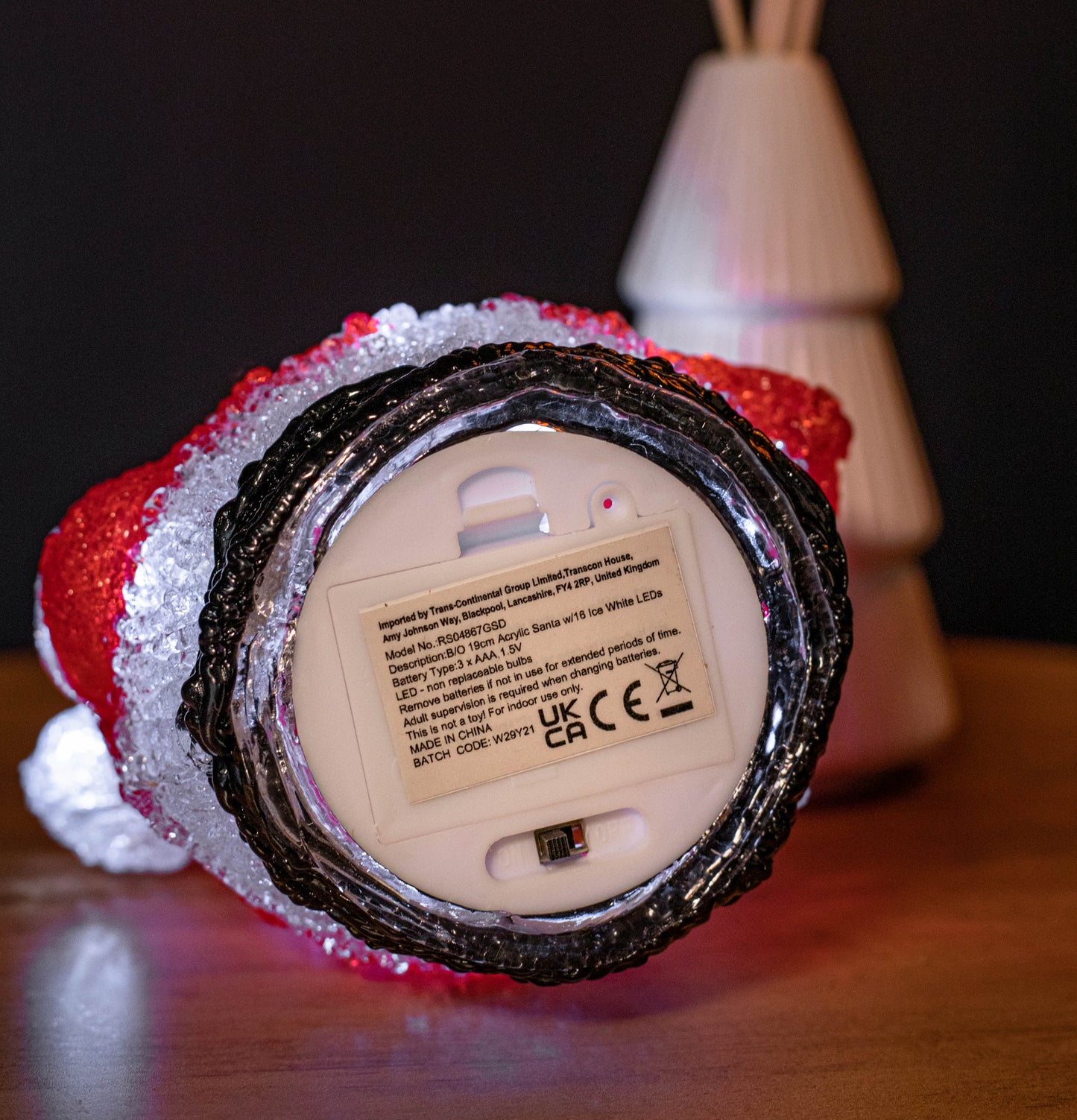 18cm Battery Operated Light up Acrylic Christmas Santa Decoration with 16 Ice White LEDs