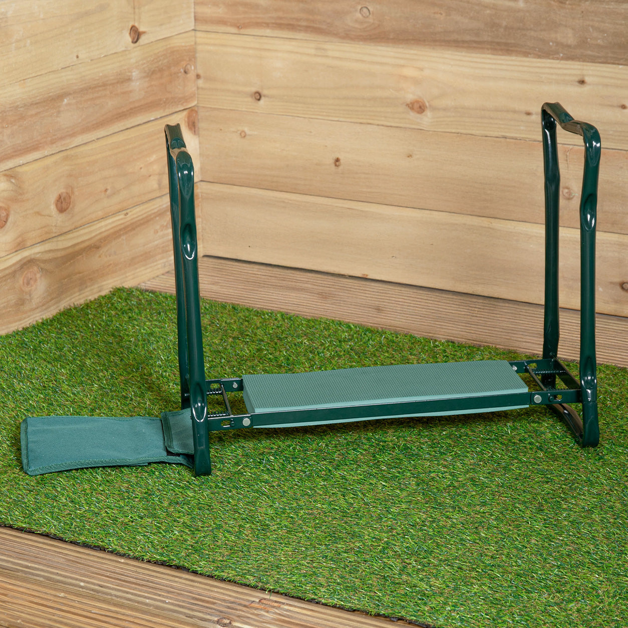 49cm x 59cm Garden Kneeling Pad with Chair and Detachable Tool Bag in Green
