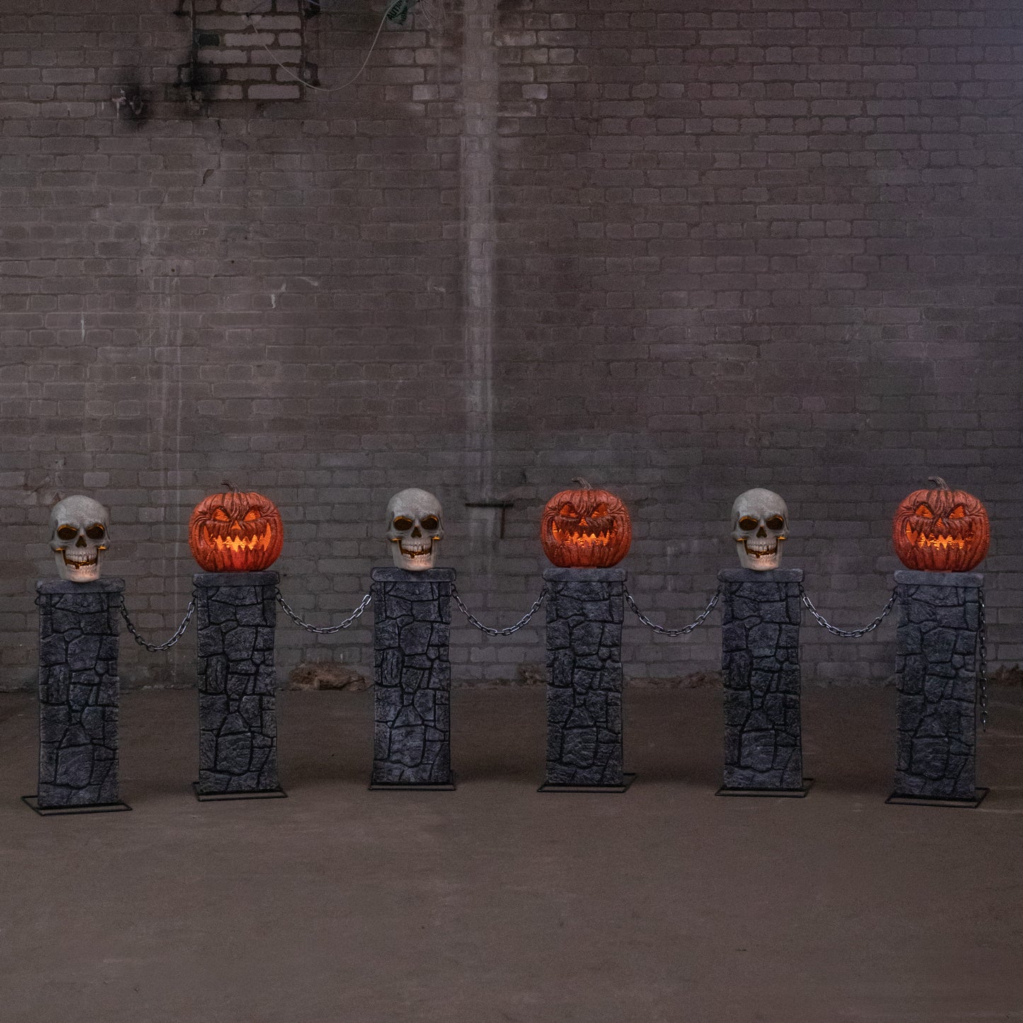 2.4m Battery Powered Light Up Halloween Skull & Pumpkin Fence with LEDs