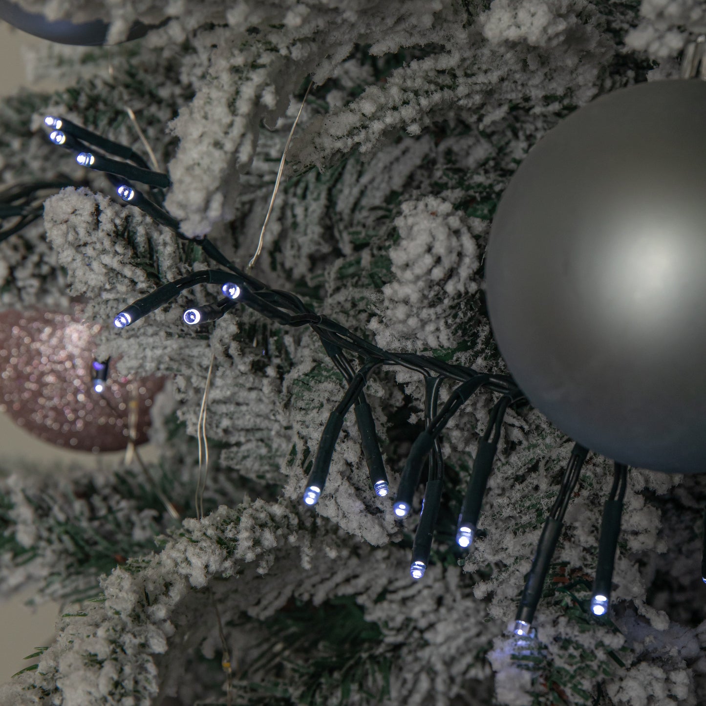 12.4m 960 LED Christmas Cluster Multi-Action String Lights with Timer in White