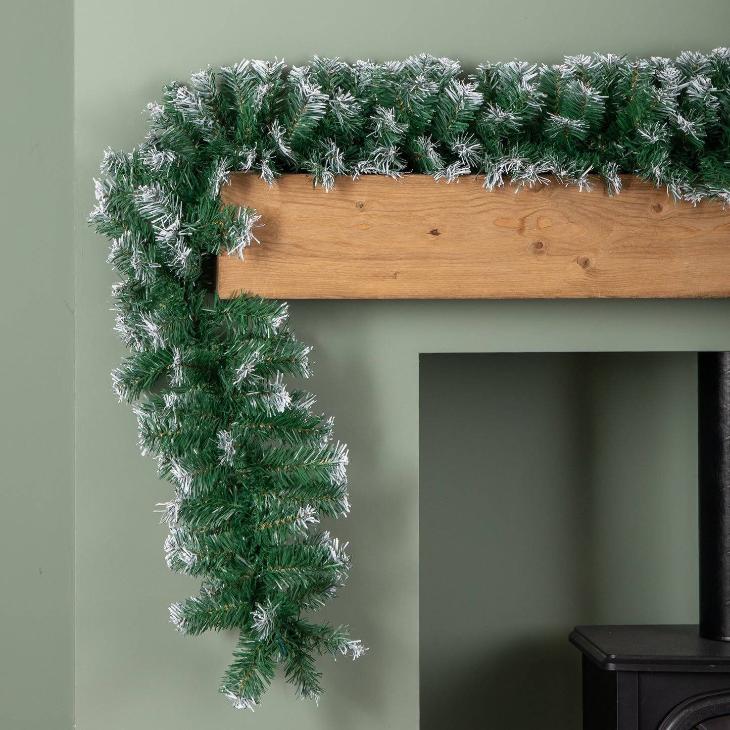 2.7m (9ft) Snow Tipped Green Christmas Garland