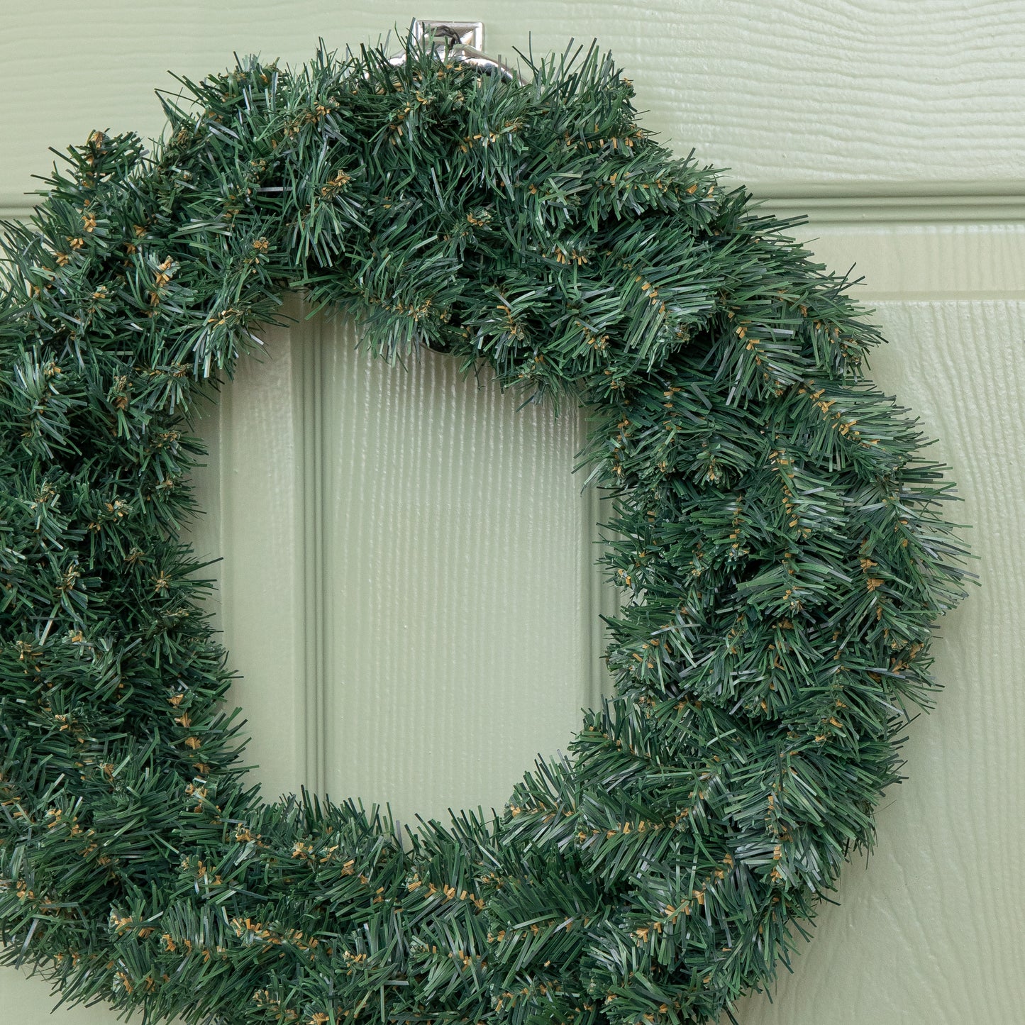 47cm Plain Green Woodcote Spruce Hanging Christmas Wreath