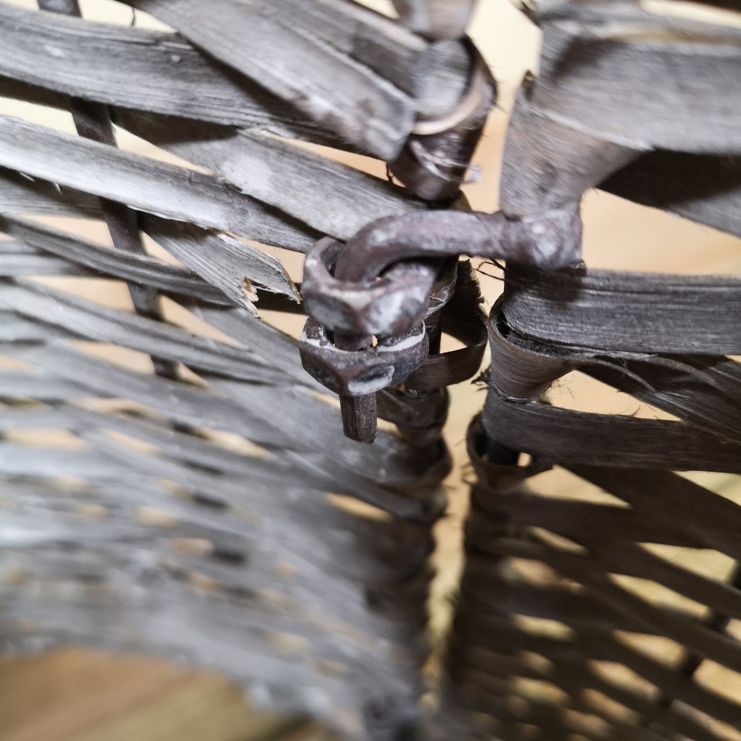 Factory Seconds: 28/70cm Everlands KD Willow Christmas Tree Skirt Wicker Rattan - Large Grey Wash