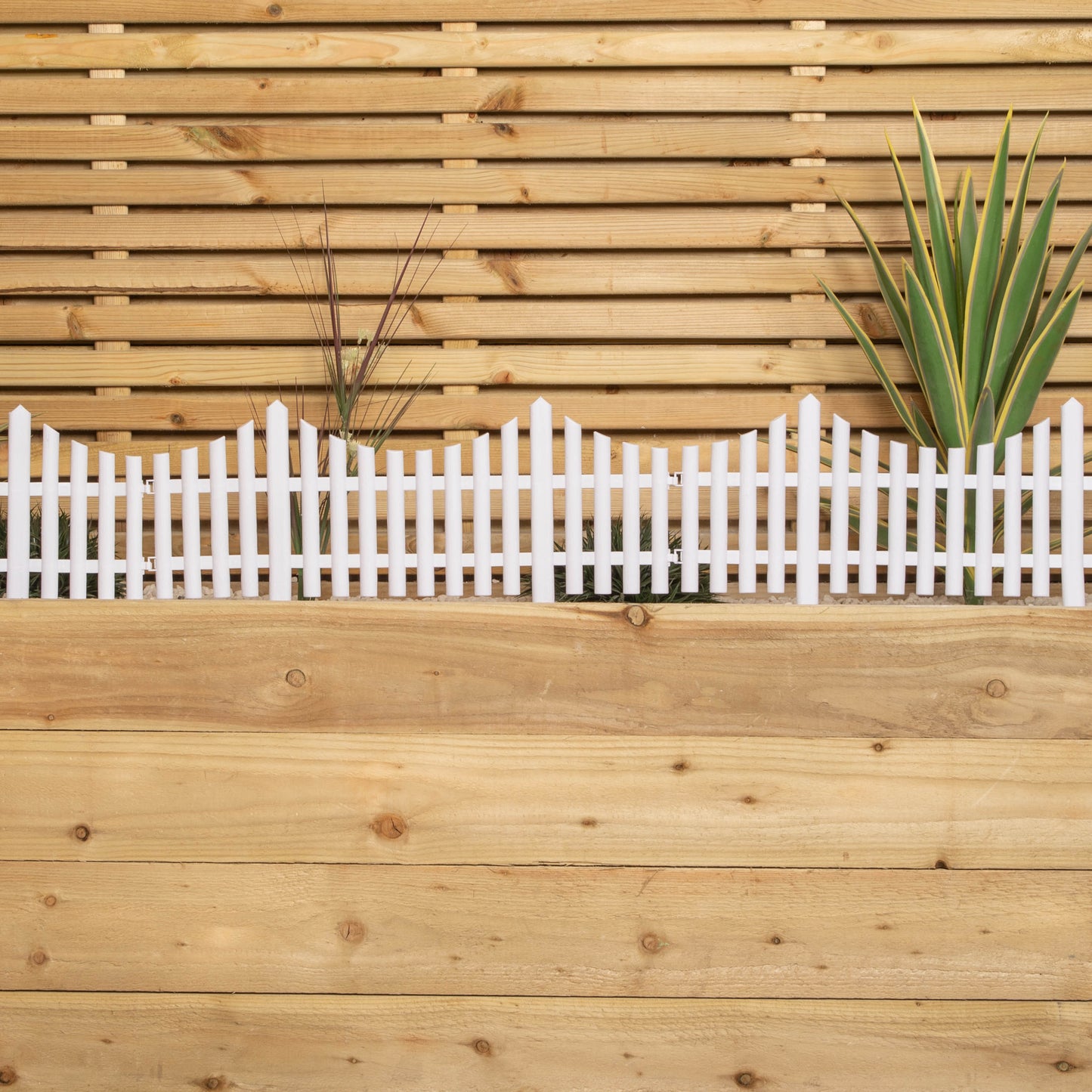 6 x 33cm 4 Piece Set White Wood Effect Picket Fence Garden Edging