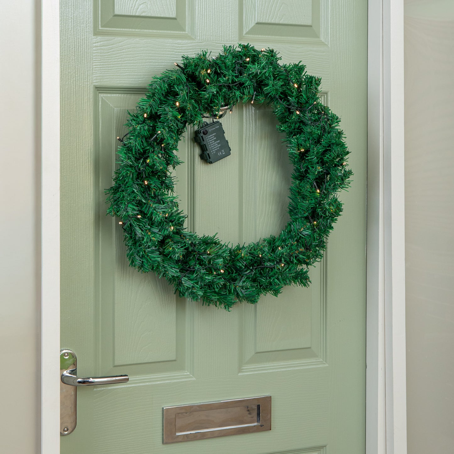 60cm Pre Lit Plain Green Christmas Wreath with Warm White LEDs and 160 Tips