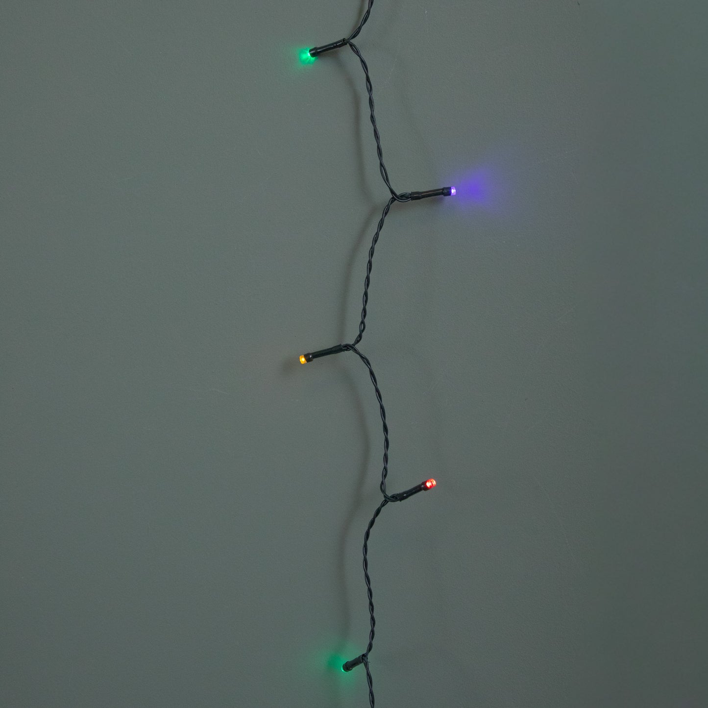 200 LED 20m Premier Christmas Indoor Outdoor Multi Function Battery Operated String Lights with Timer in Multicoloured