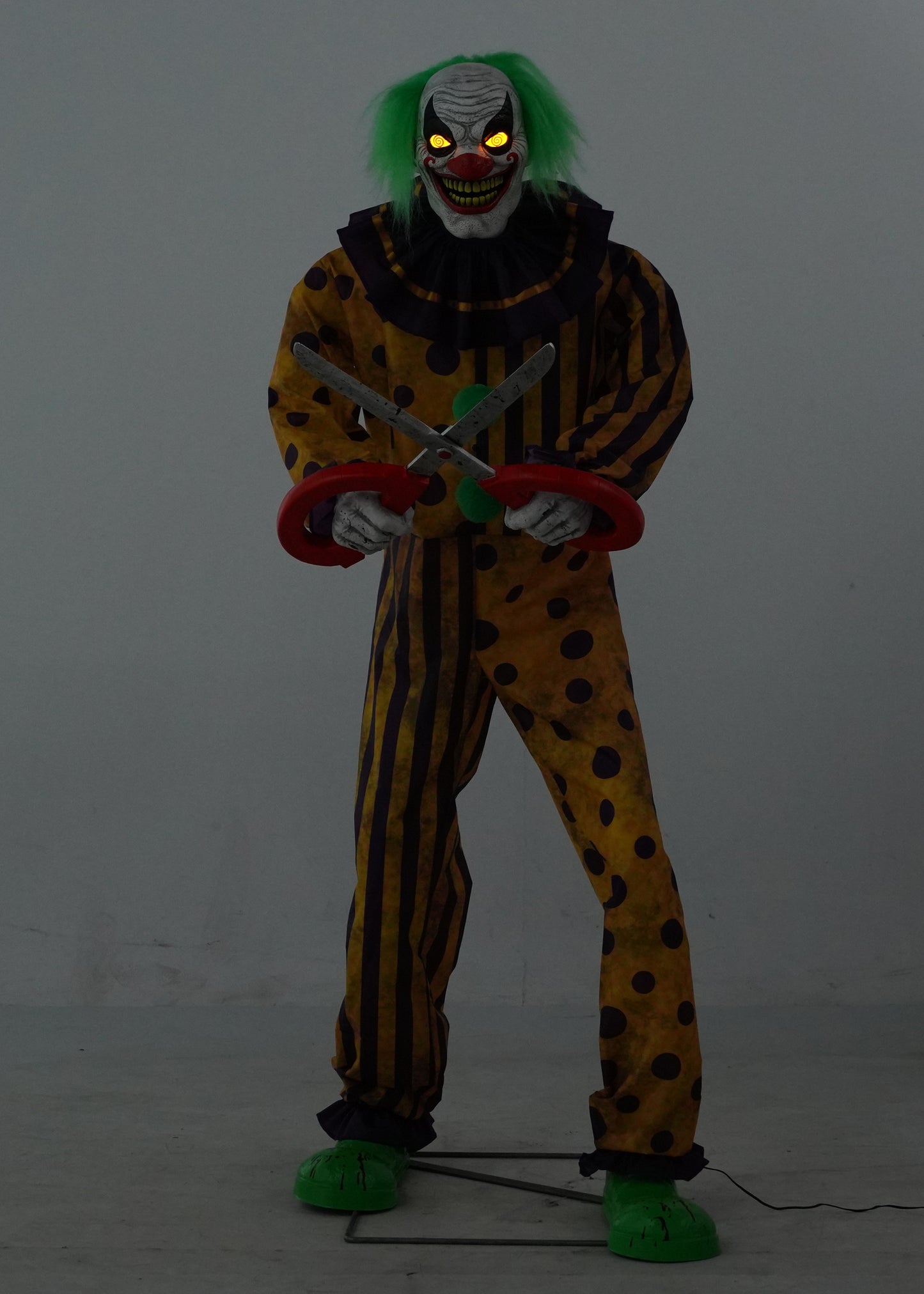6ft Tall Animated Snippers The Clown Halloween Prop Decoration with LED Eyes