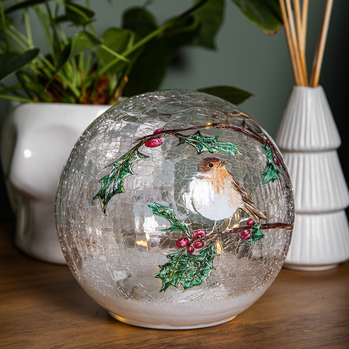 15cm Battery Operated Light up Robin Crackle Glass Ball with 12 Warm White LEDs