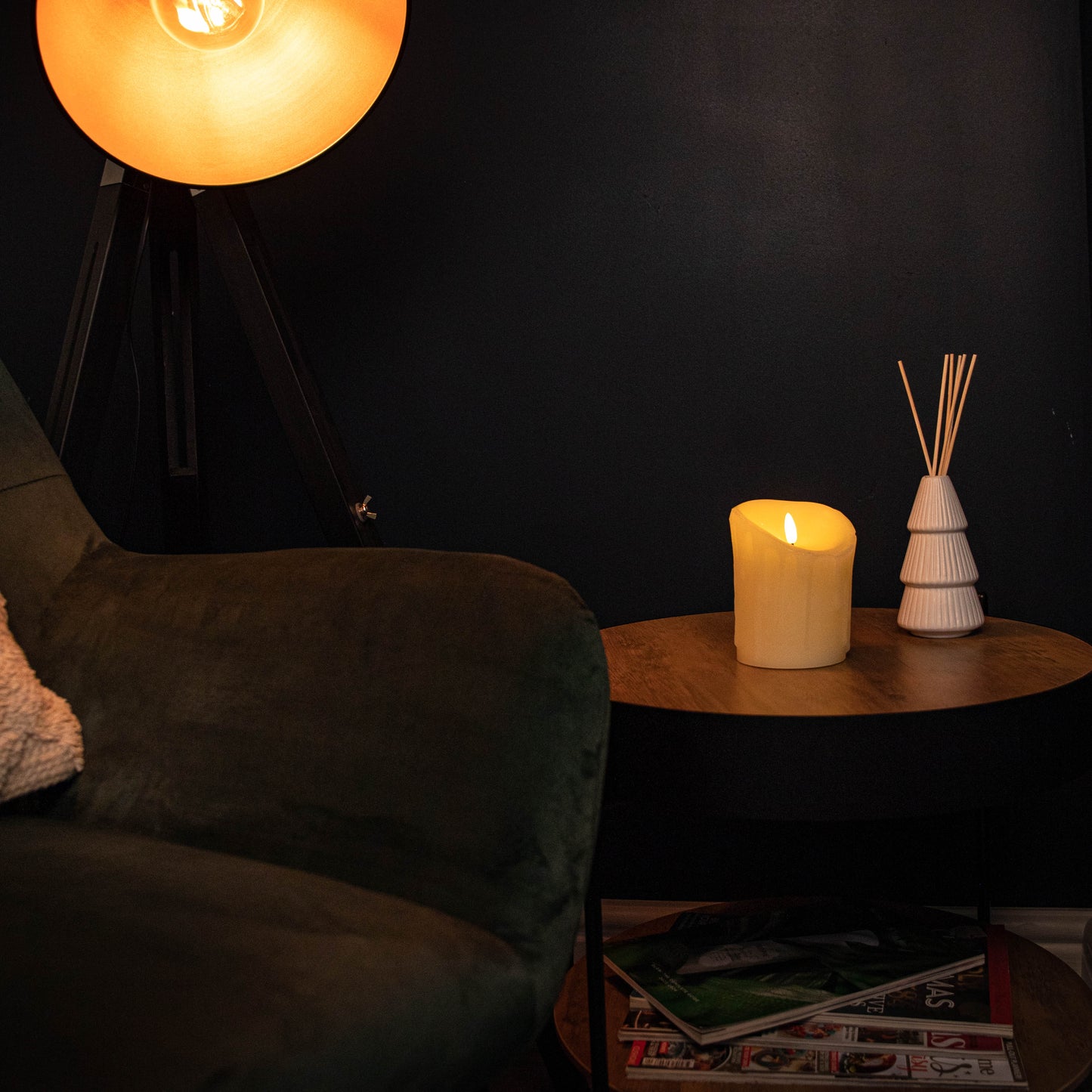 13x9cm Battery Operated Realistic Candle with Melted Effect & Dancing LED Flame