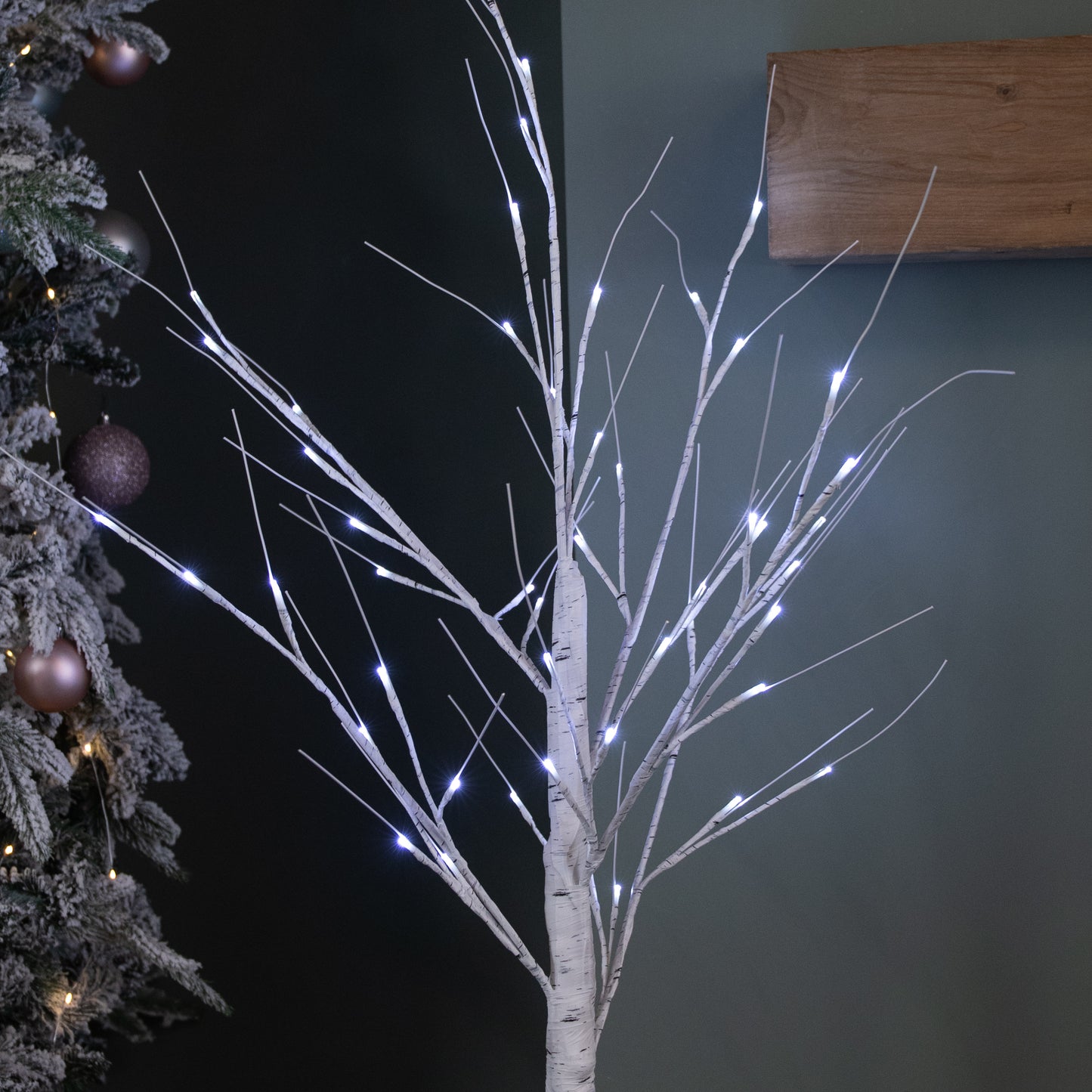 1.2m (4ft) Light up White Christmas Birch Tree with 48 Ice White LEDs
