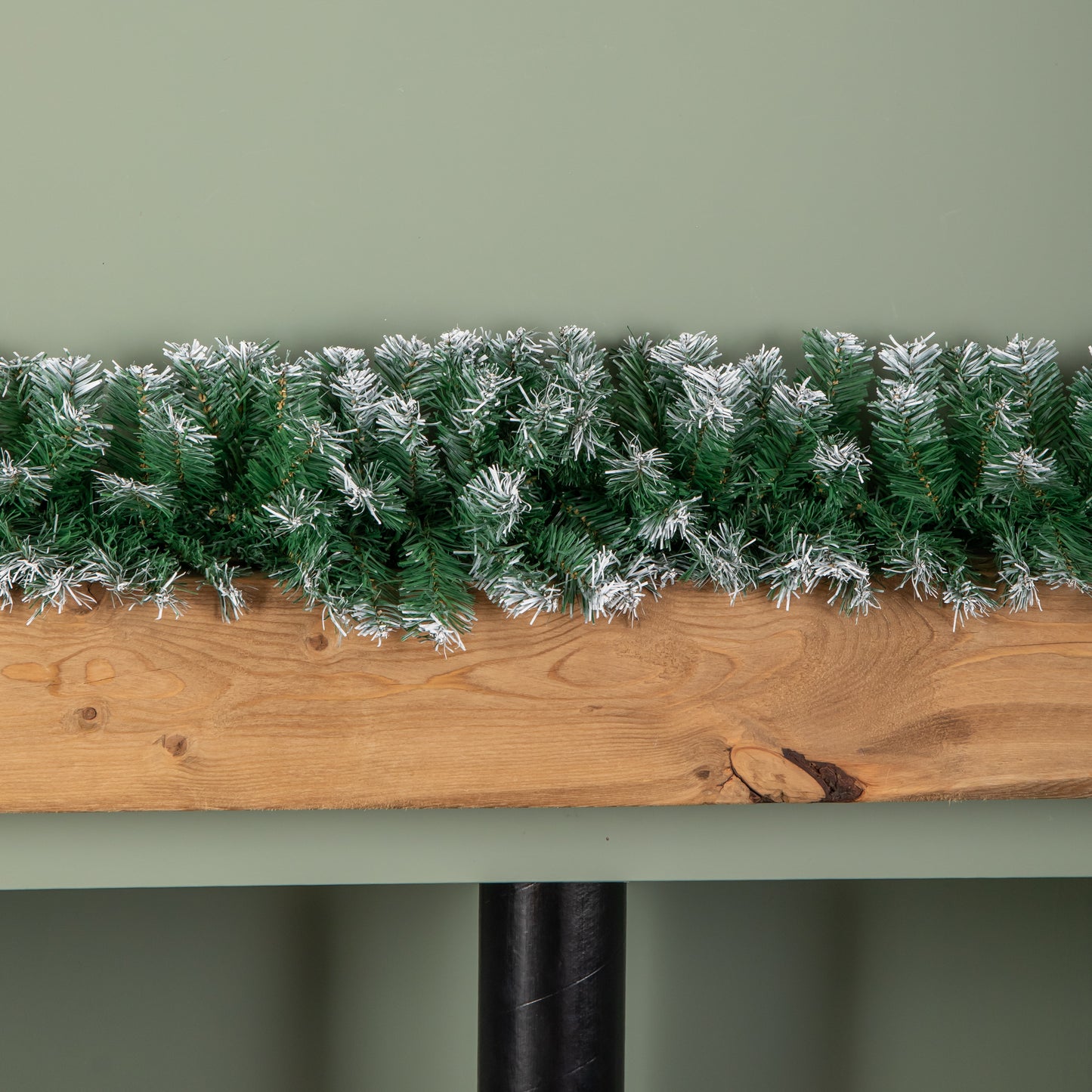 2.7m (9ft) Snow Tipped Green Christmas Garland