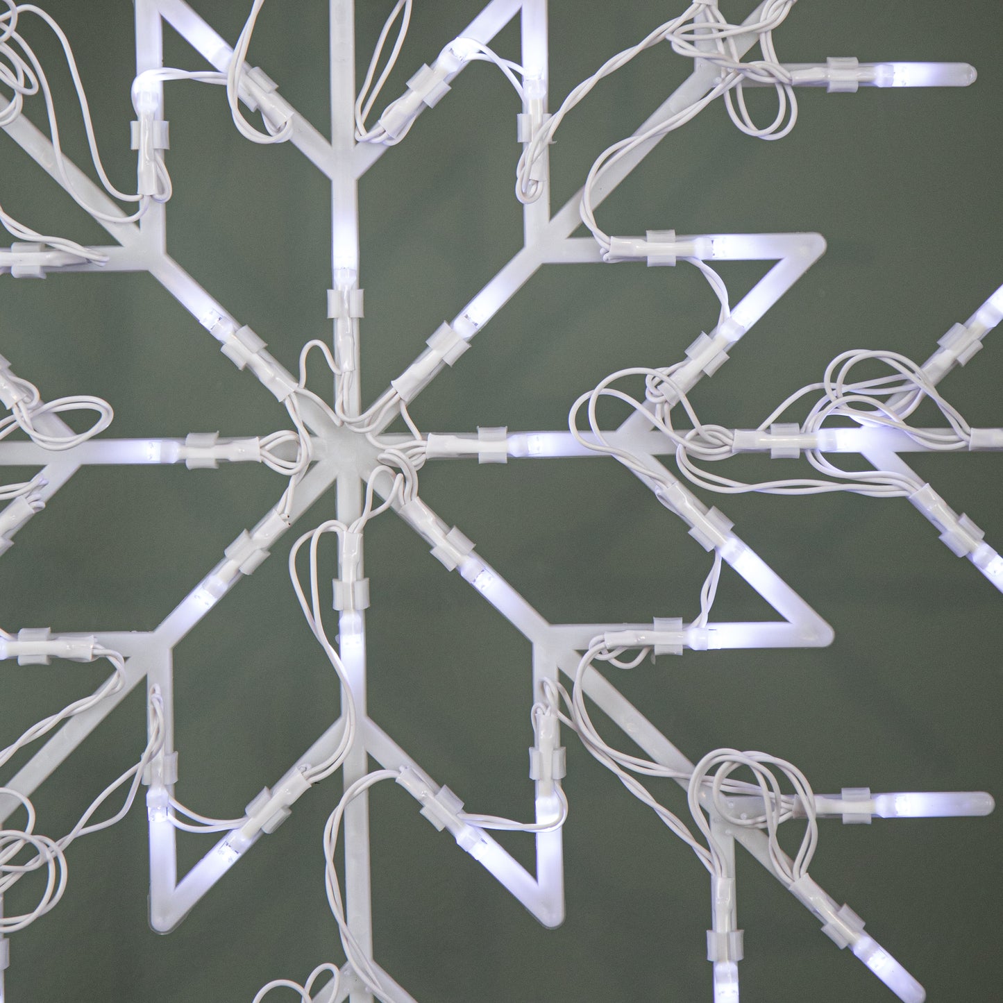 34cm Battery Operated Light up Christmas Snowflake with 50 White LEDs