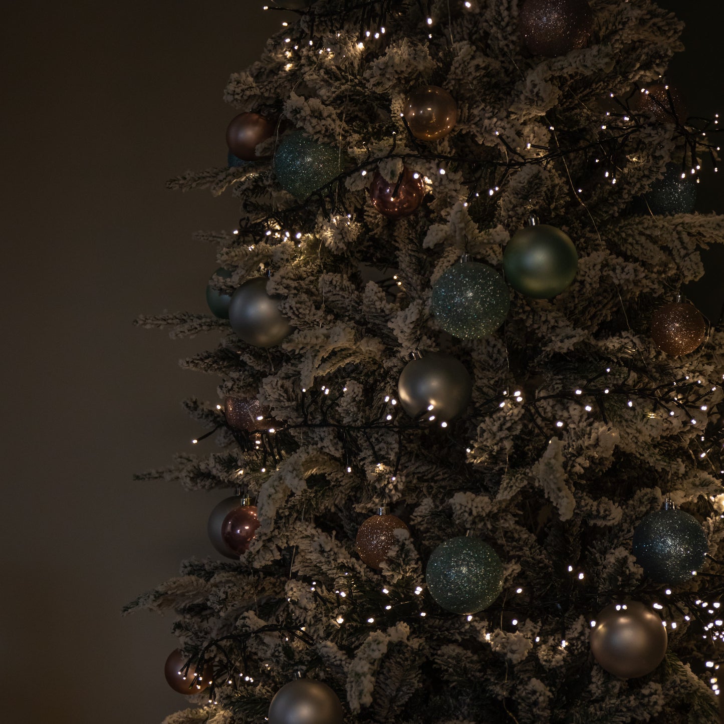 18.5m 1440 LED Christmas Cluster Multi-Action String Lights with Timer in Warm White