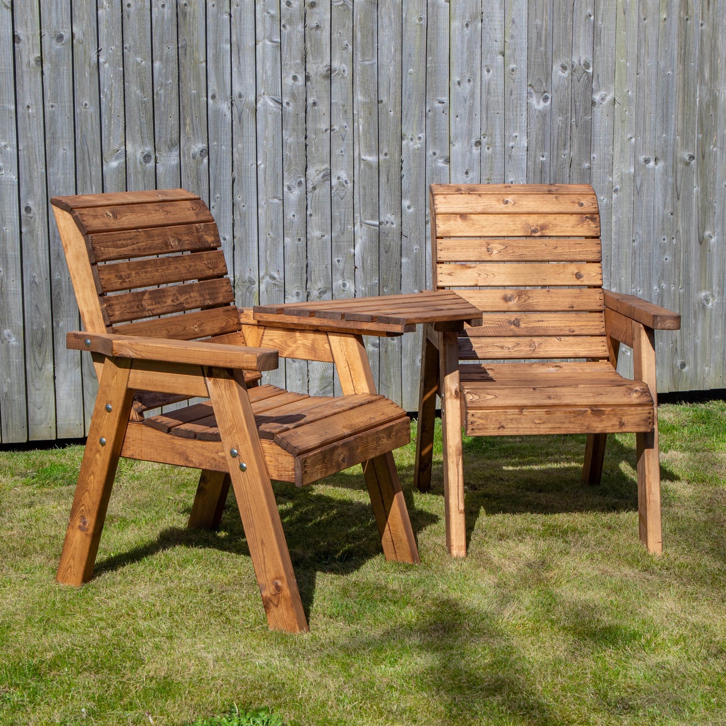 Charles Taylor Hand Made 2 Seater Chunky Rustic Wooden Garden Furniture Love Seat with Tray Assembled