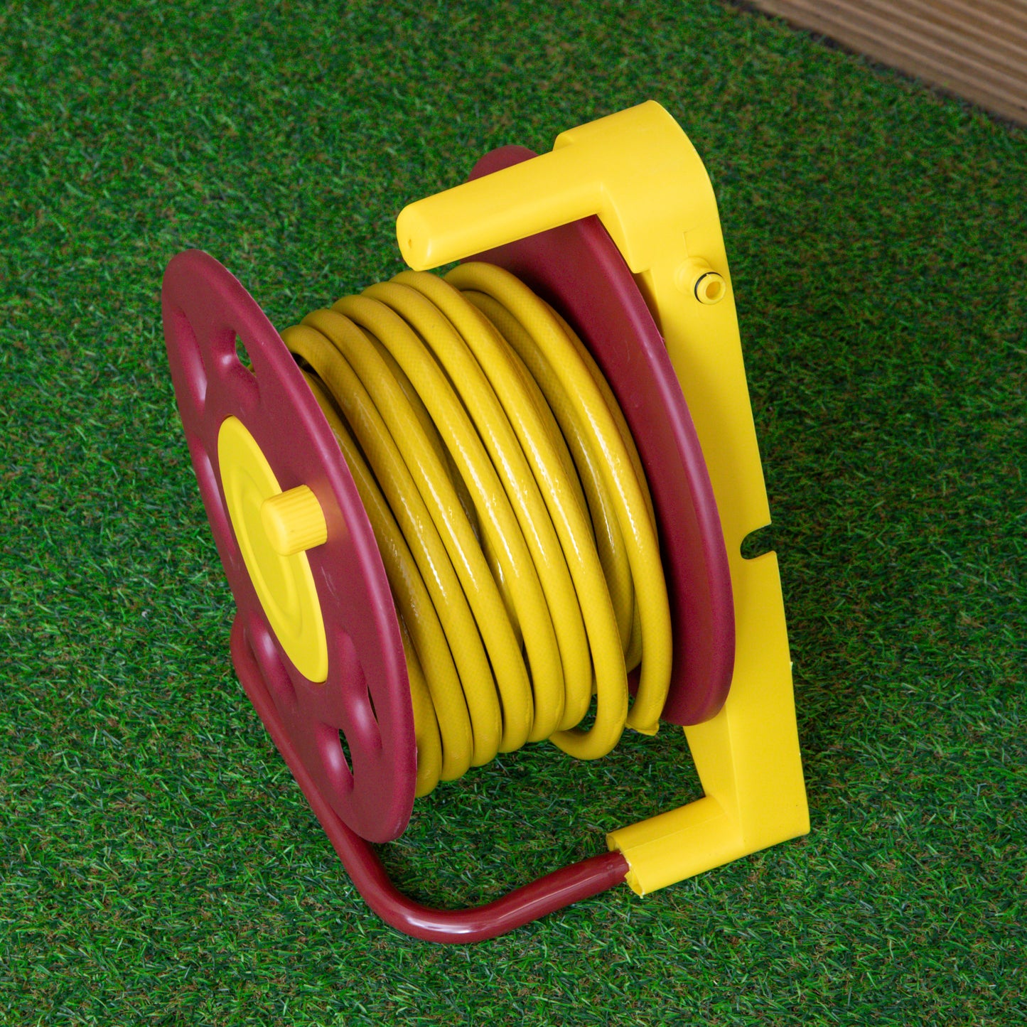 15m Pro Wall Mounted Garden Hose Pipe with Spray Nozzle & Storage Reel