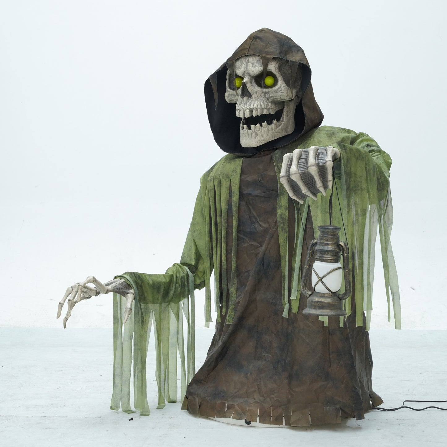 1.47m Tall Light up Corroded Rise Up Reaper Skeleton Halloween Animatronic Decoration