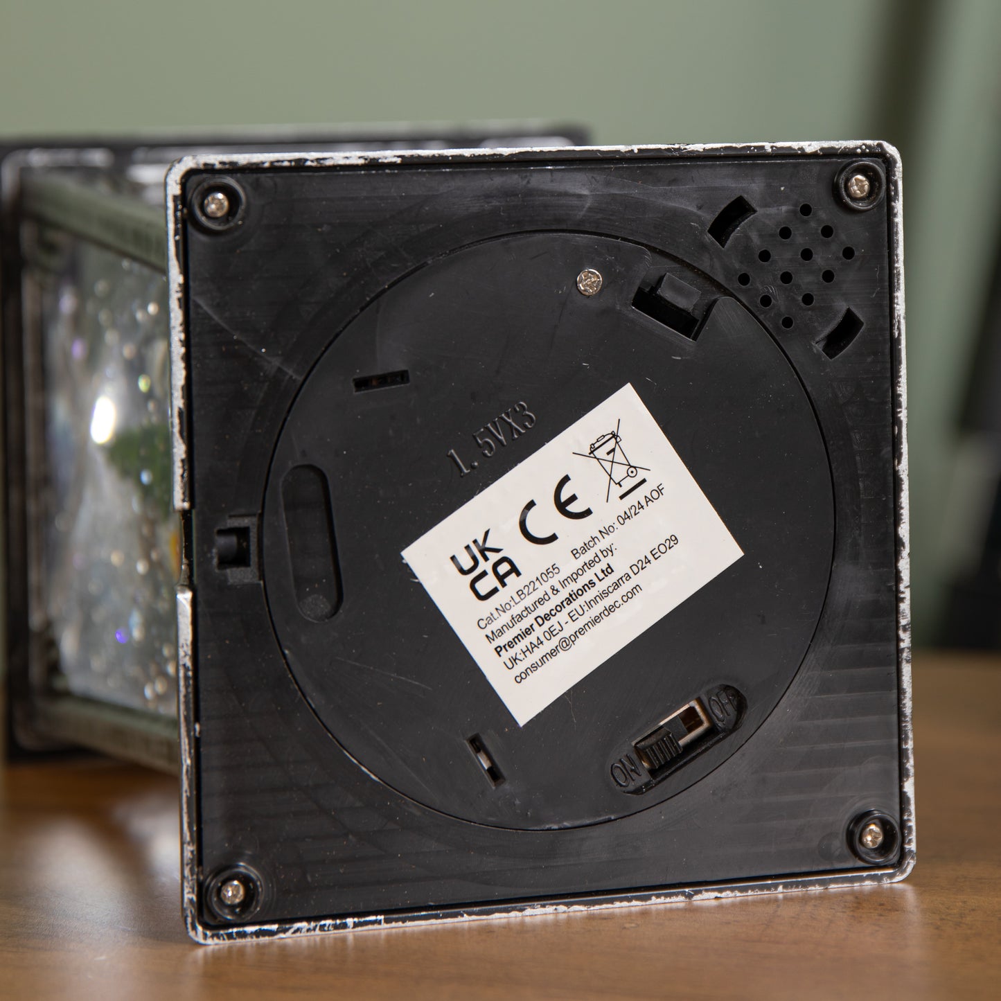 24cm Antique Trapezoid Lantern Glitter Water Spinner with Snowman Christmas Decoration