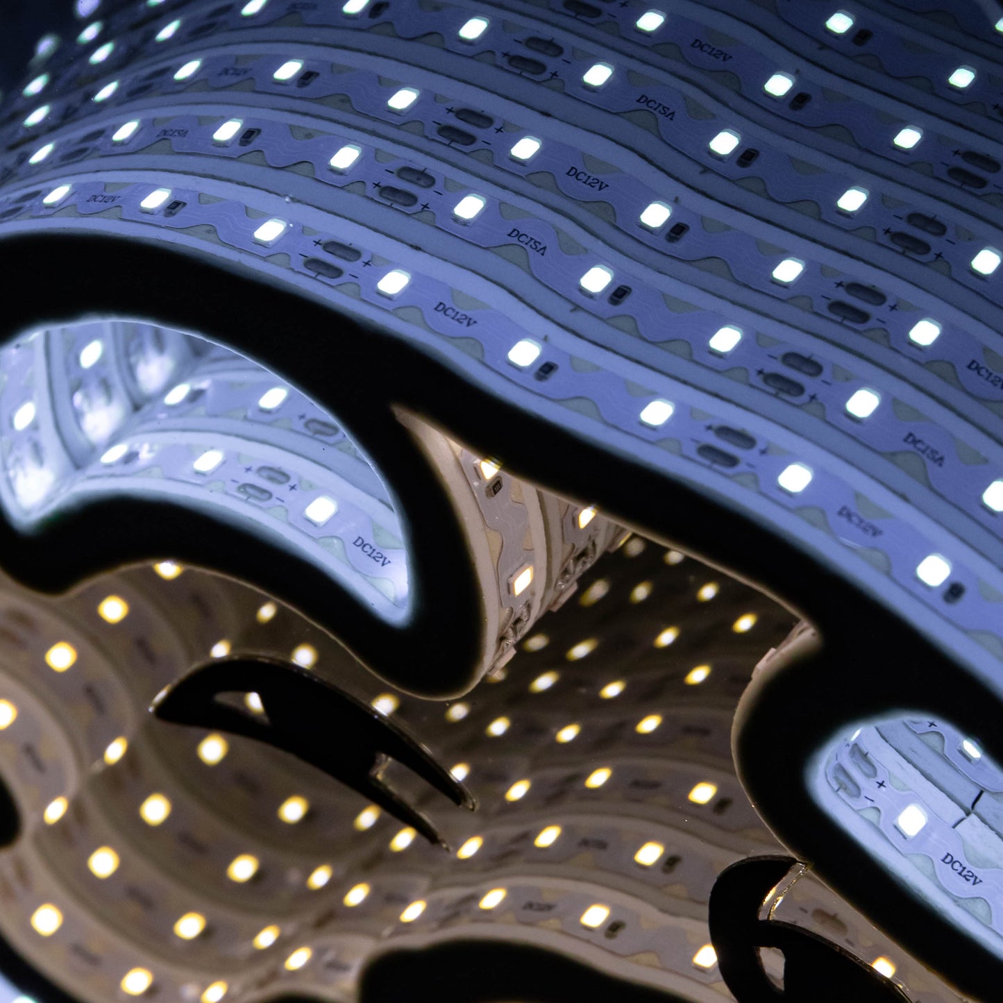 60cm Light up Santa's Face Infinity Christmas Decoration with Red & White LEDs