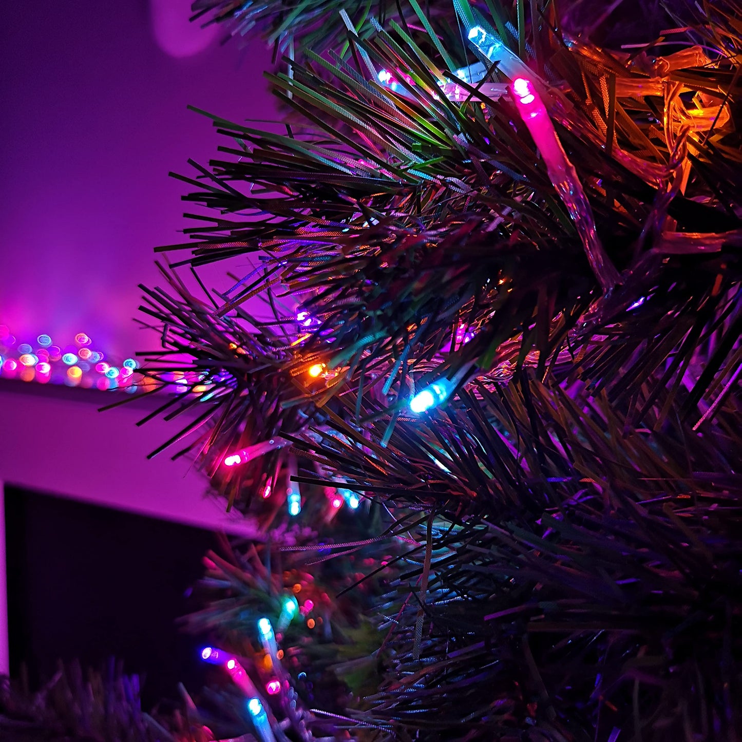 Factory Seconds: 960 LED 12.4m Premier Cluster Indoor Outdoor Multi Function Mains Operated Christmas Lights with Timer on Clear Cable in Rainbow