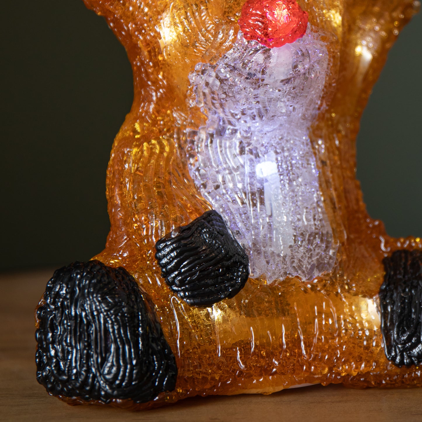 20cm Battery Operated Light up Acrylic Christmas Reindeer Decoration with 16 Ice White LEDs