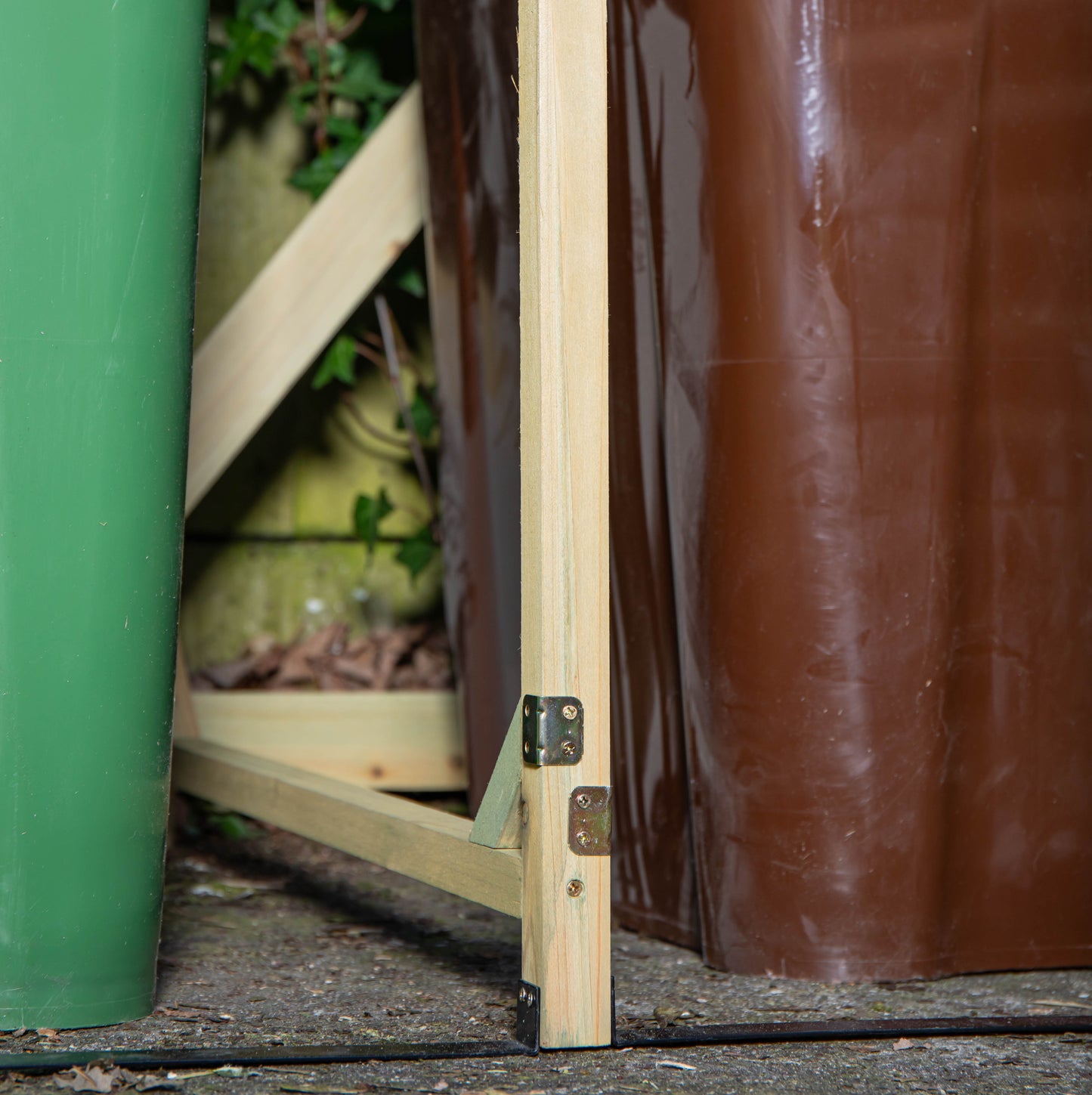 2.02m x 1.22m Large Wooden Outdoor Garden Triple Wheelie Bin Store Storage for 3 Bins