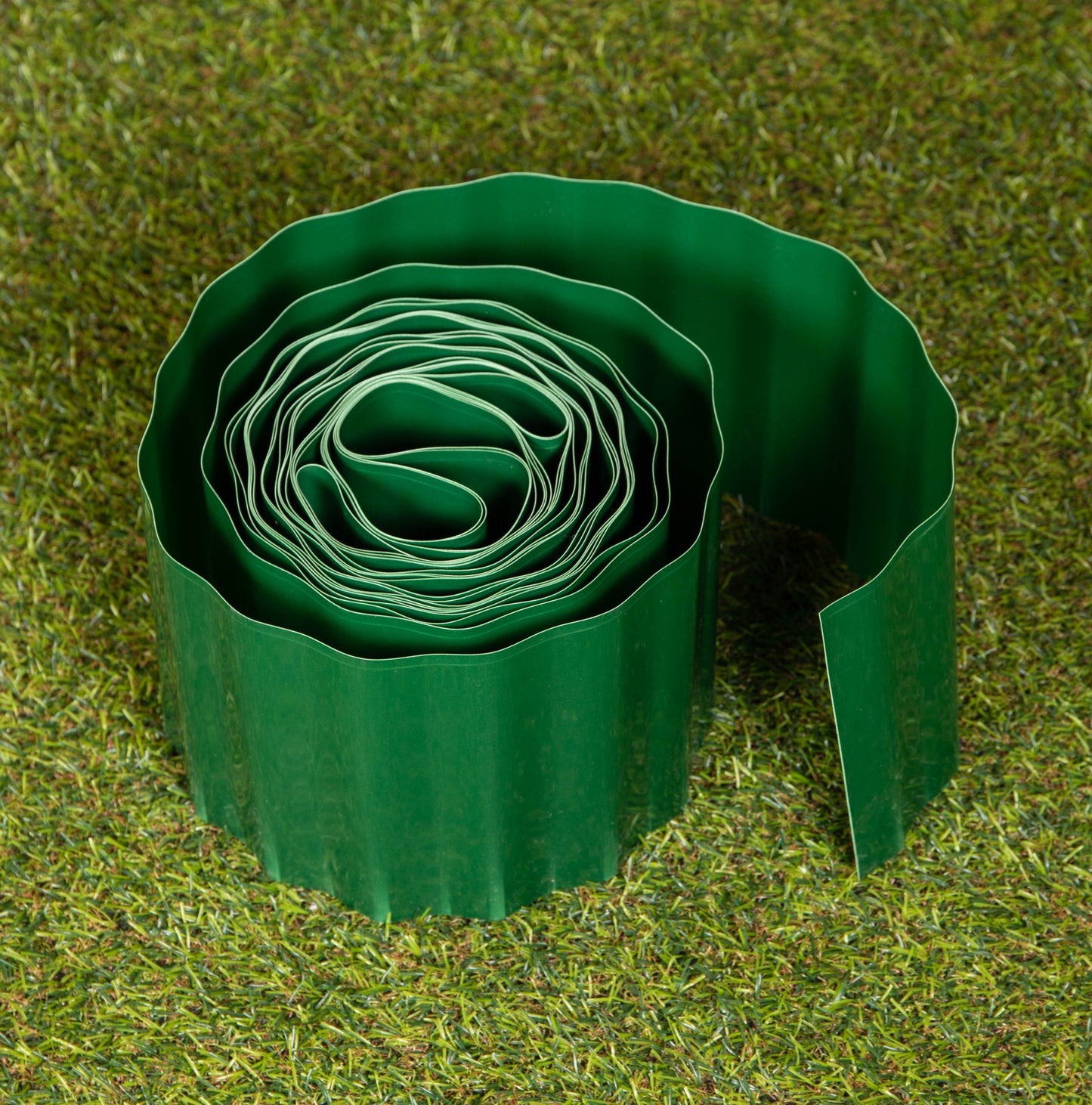 15cm x 9m Large Plastic Corrugated Lawn Garden Edging Border in Green