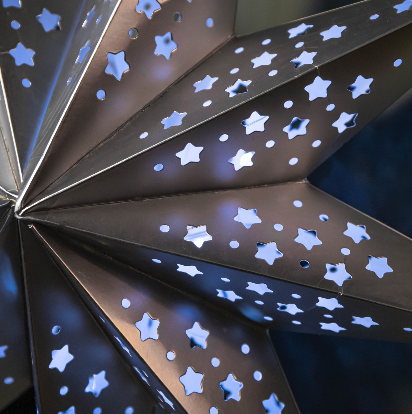 50cm Battery Powered Light up Silver Origami Hanging Christmas Star with LEDs