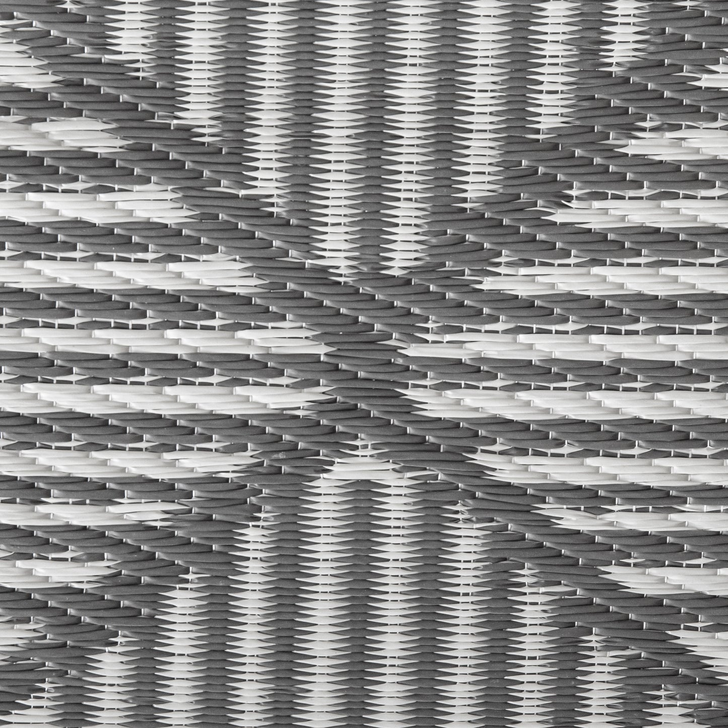 1.5m x 2.1m Alexandria Large Outdoor Alfresco Patio Rug Mat in Grey