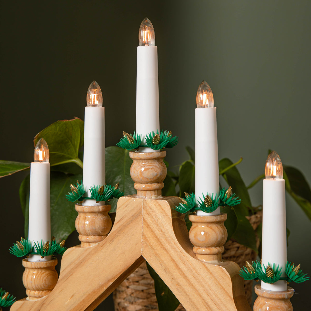 40cm Light up Brown Wooden Christmas Candle Bridge with 7 Warm White LEDs