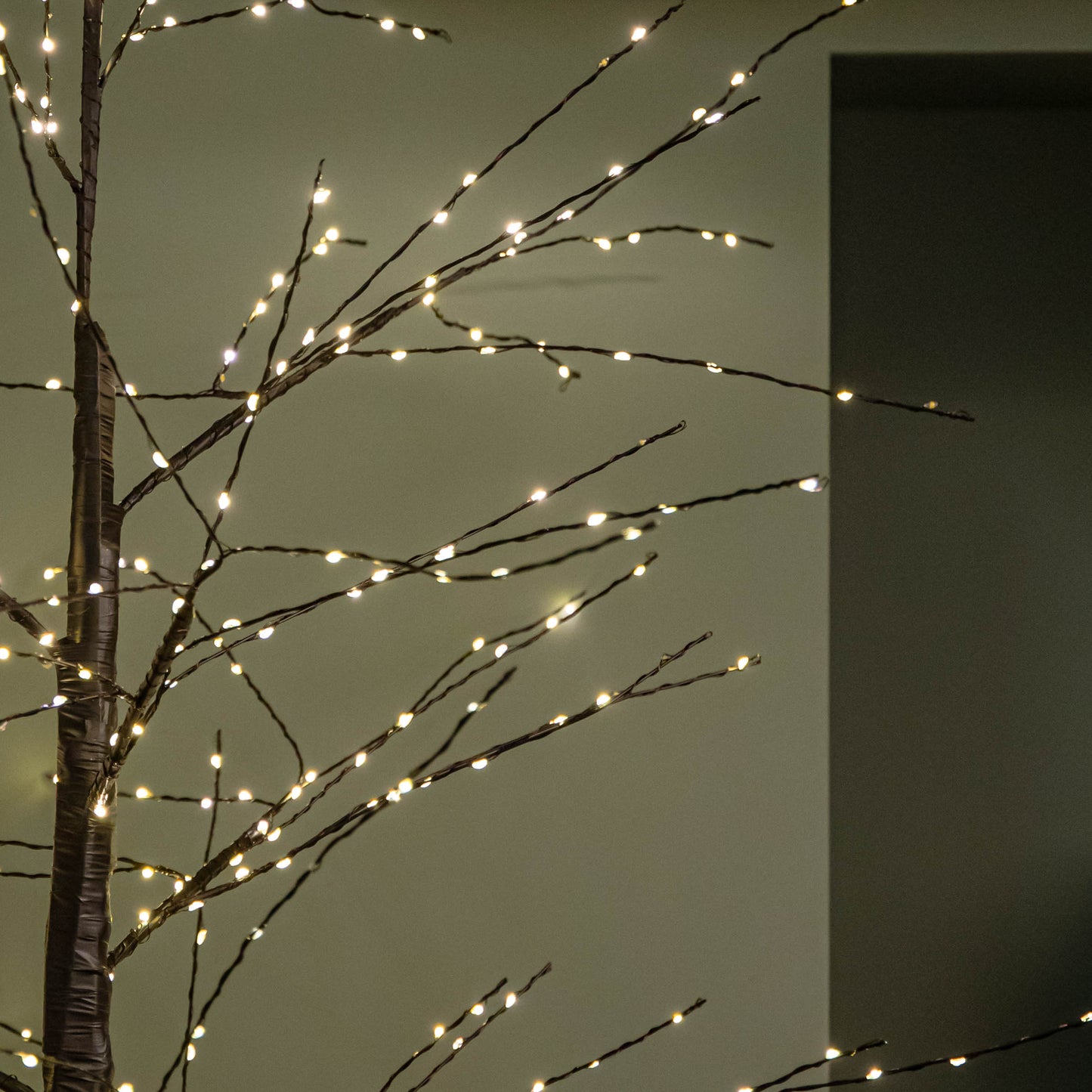 Factory Seconds: 4ft (1.2m) Light up Black Micro Dot Christmas Tree with 500 Static & Twinkling Warm White LEDs