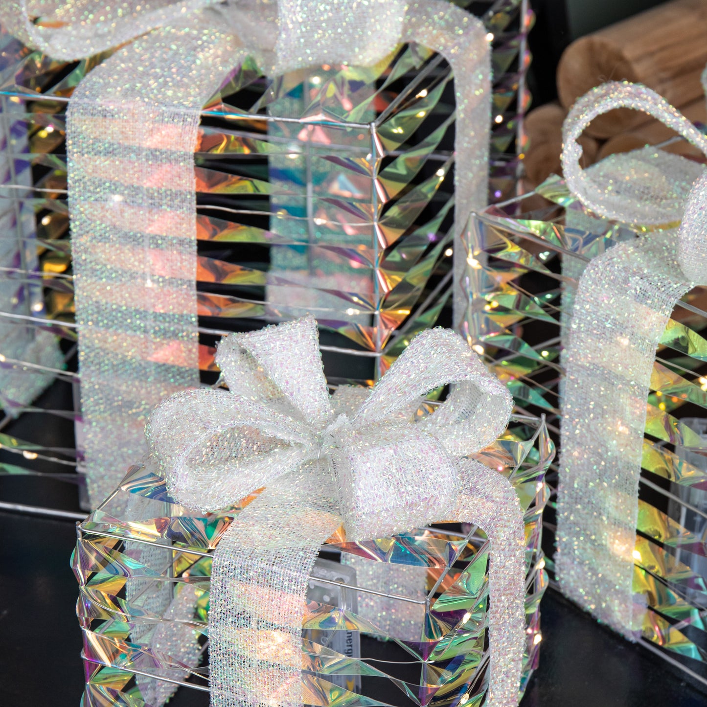 30cm Set of 3 Battery Operated Light up Star Shimmer Christmas Parcels with 90 Warm White LEDs