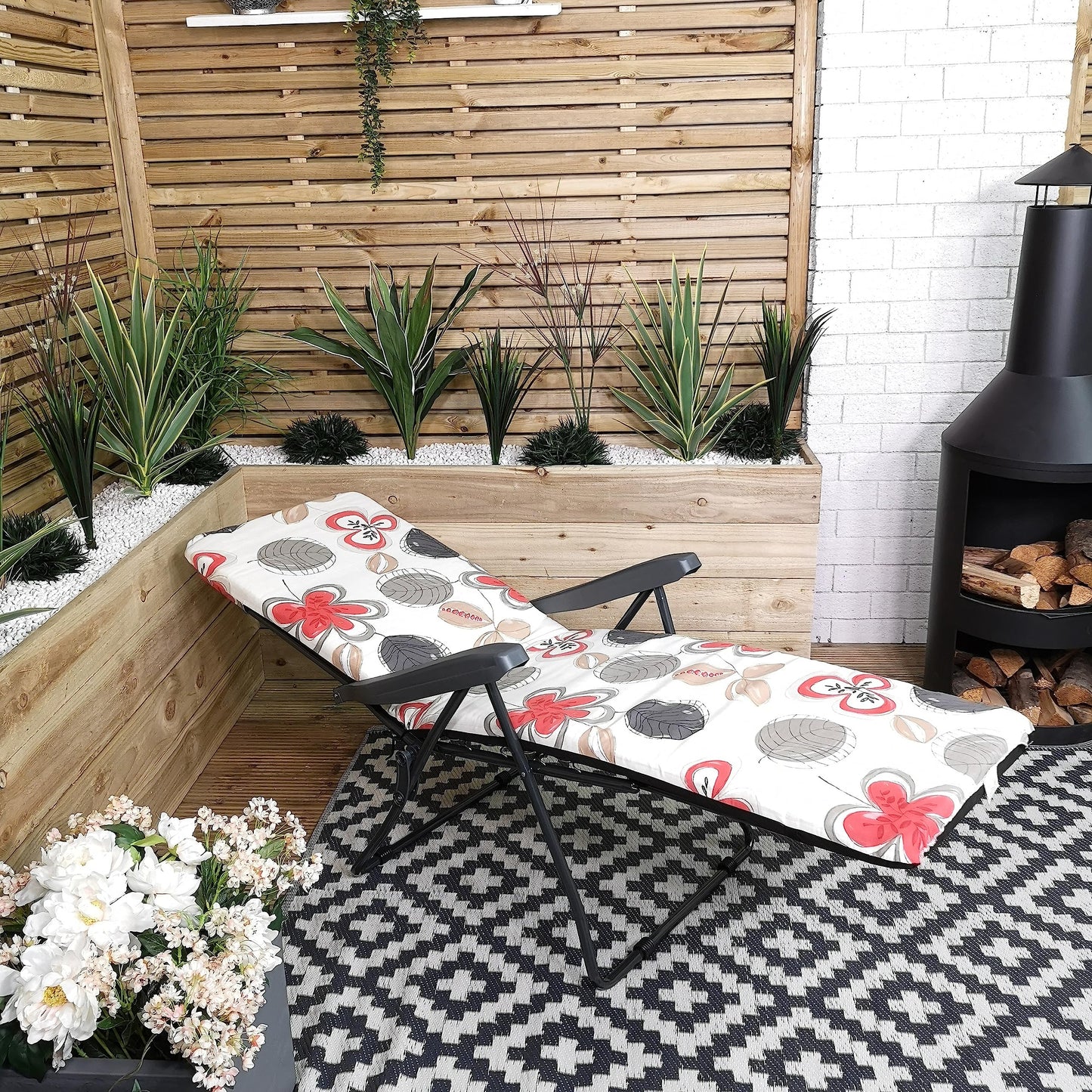 Factory Seconds: Padded Outdoor Garden Patio Recliner / Sun Lounger with Flowers