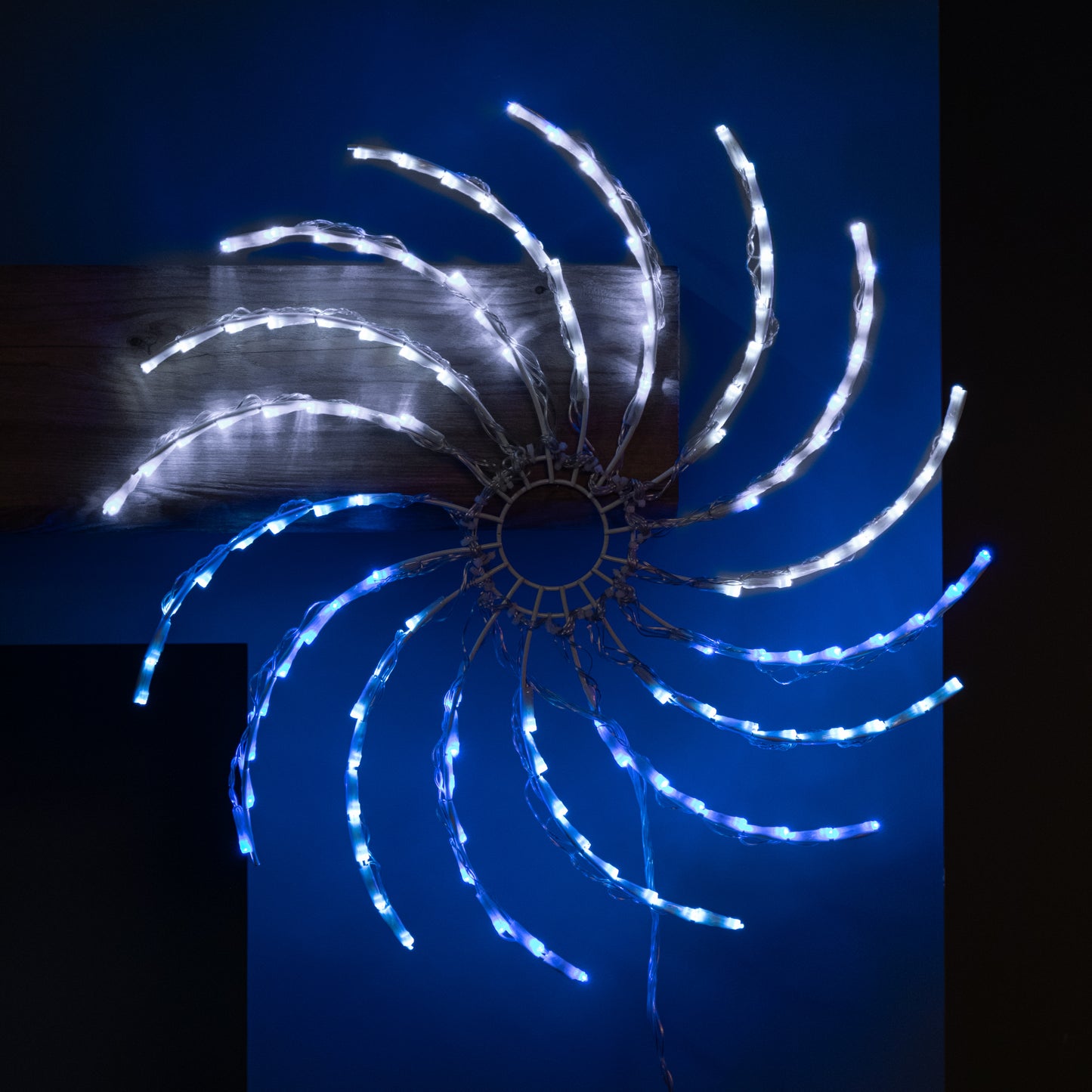 50cm Light up Christmas Spinner Decoration with 128 Blue and White LEDs