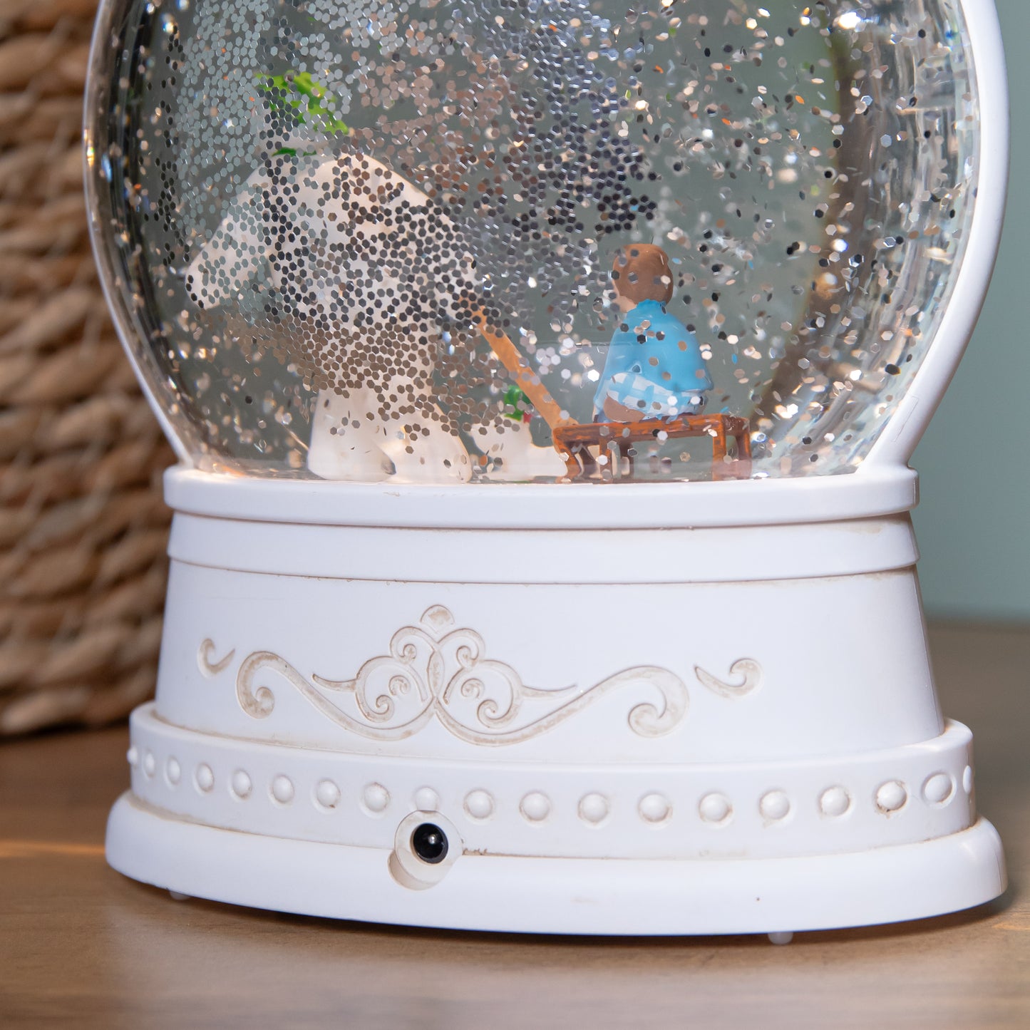 25cm Battery Operated Light up The Snowman and Snowdog Christmas Water Spinner with LEDs