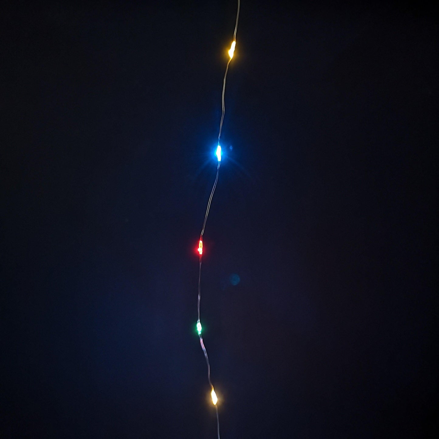 200 LED 10m Premier MicroBrights Indoor Outdoor Christmas Multi Function Battery Operated Lights with Timer on Pin Wire in Multicoloured