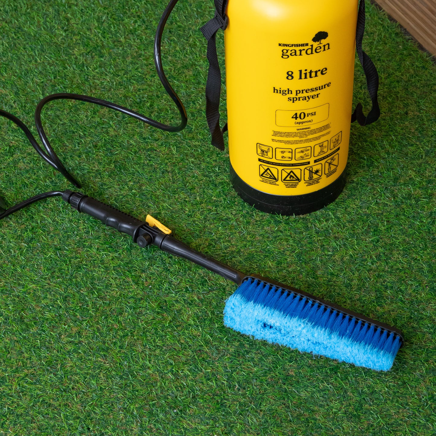 8 Litre Garden Weed Killer Pressure Sprayer with Shoulder Strap