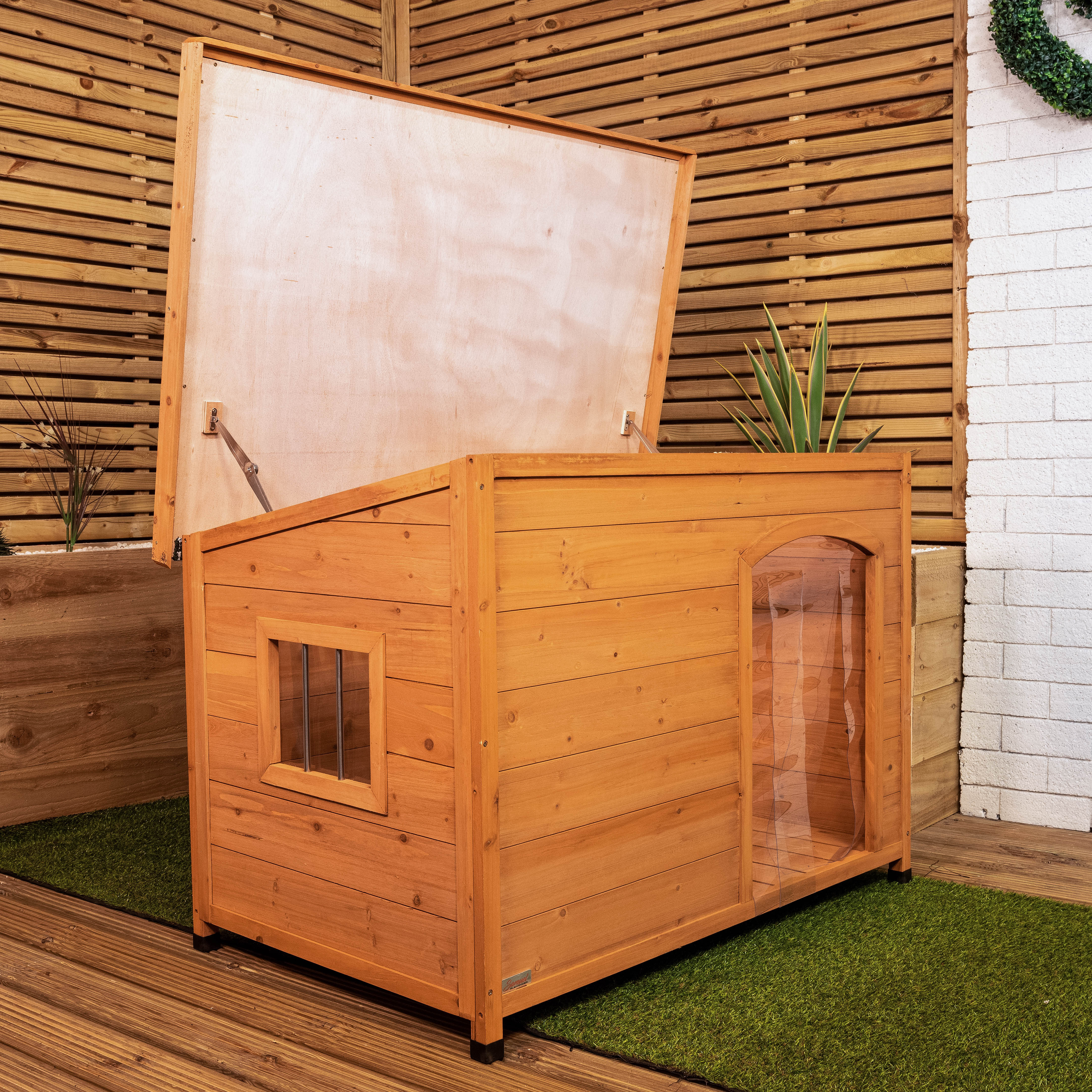 82cm x 1.16m Large Outdoor Garden Wooden Dog House Kennel with Window