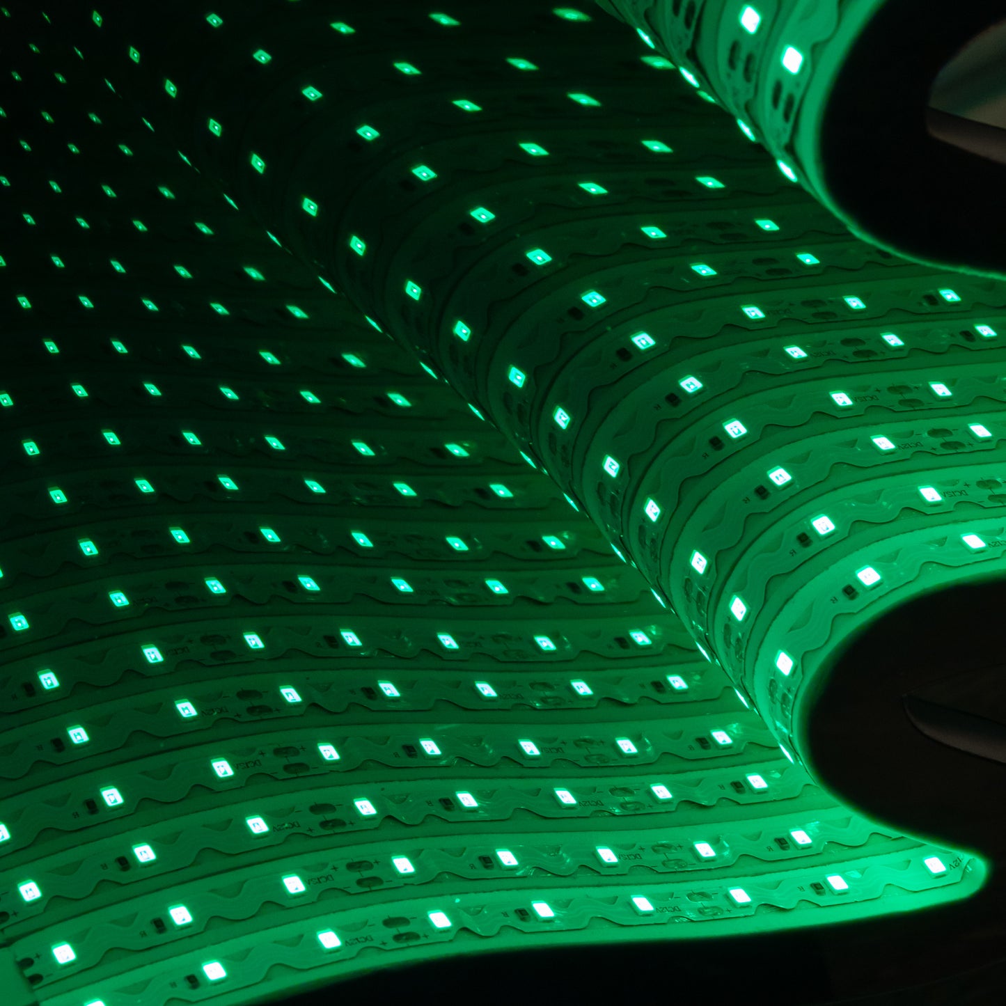 95cm Green Standing LED Infinity Christmas Tree Decoration with Metal Base