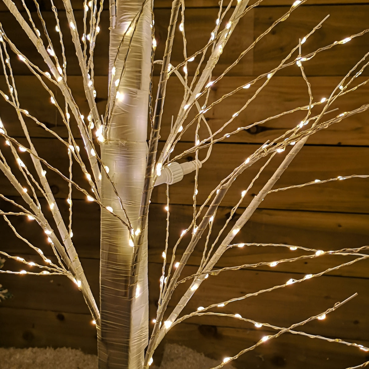 5ft (1.5m) White Modelling Micro Dot Tree with 900 Twinkling LEDs in Warm white