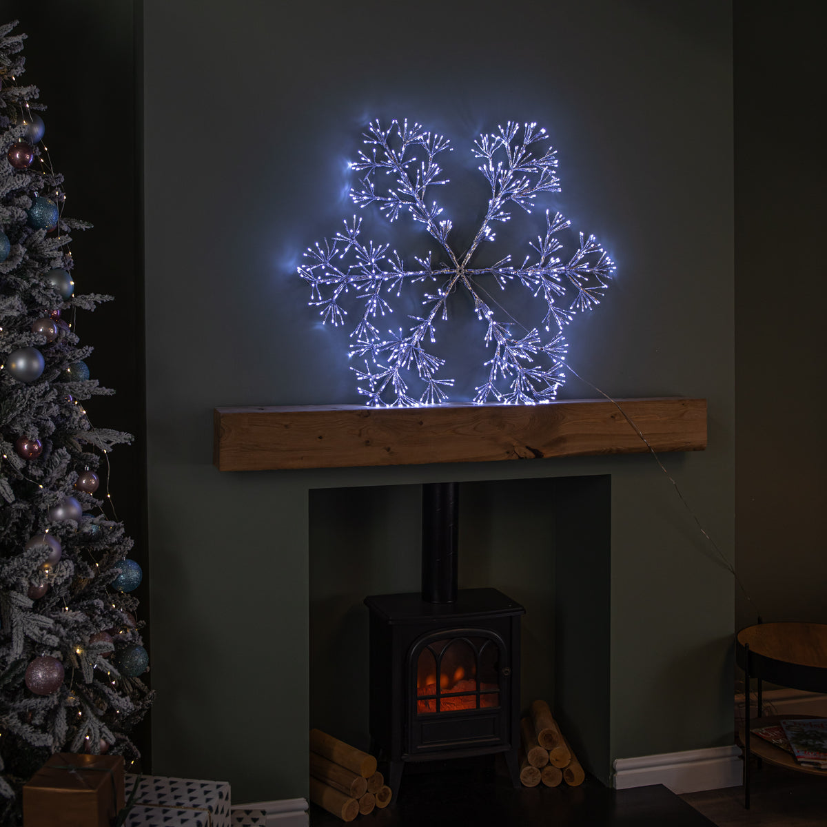 Premier 90cm Silver Starburst Snowflake Wall Window Decoration With 660 White LEDs